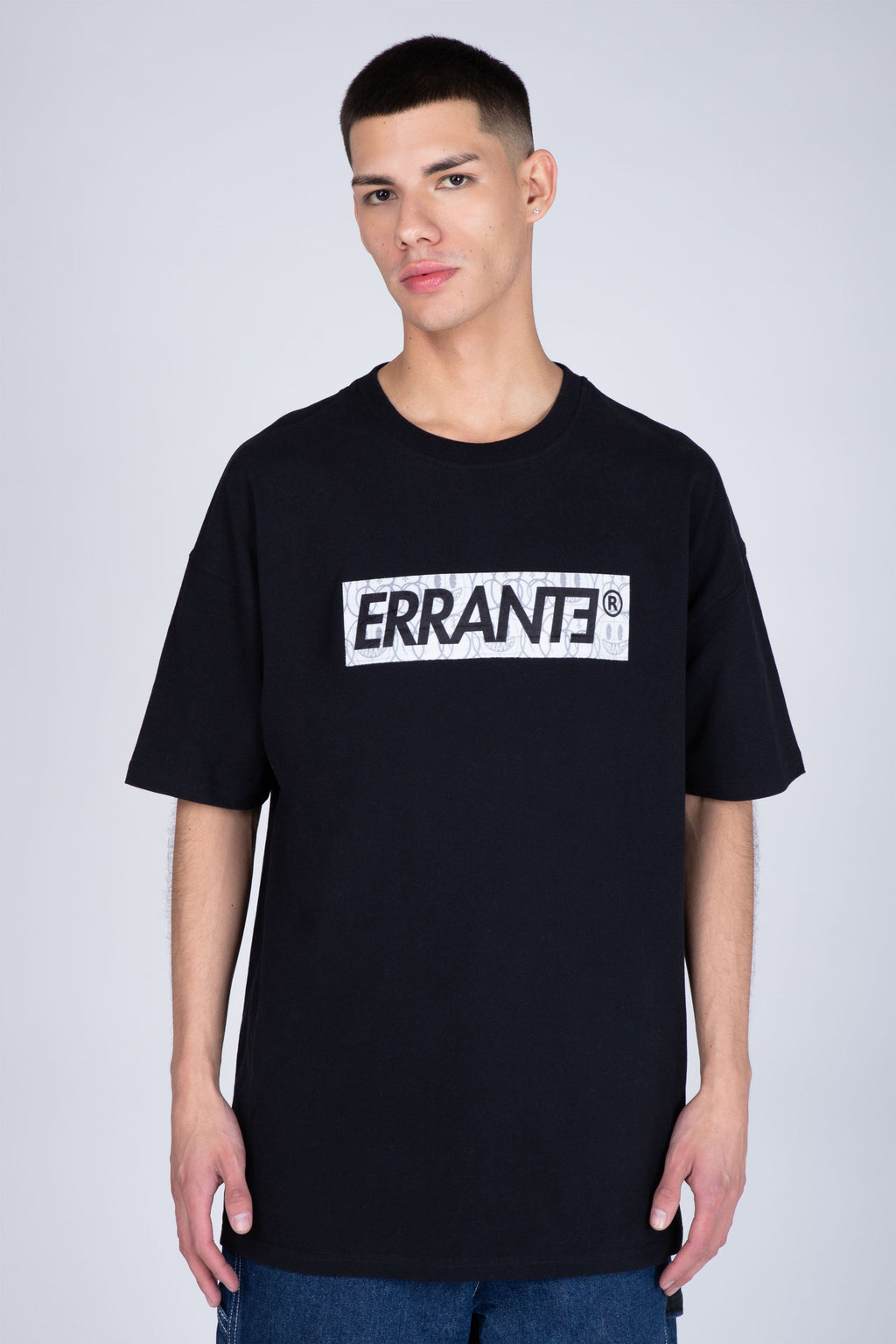 Polera Manga Corta Box Negro ERRANTE