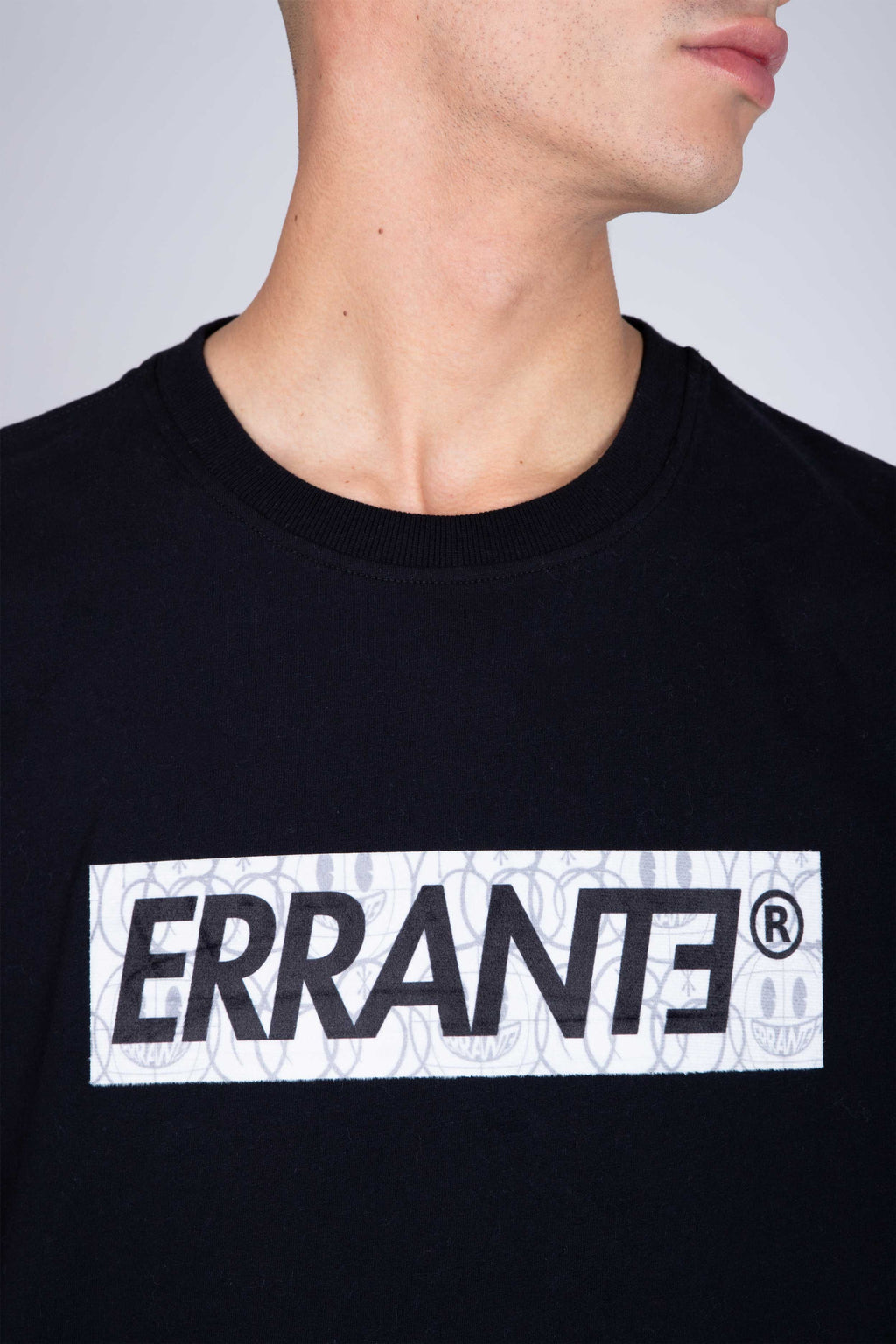 Polera Manga Corta Box Negro ERRANTE