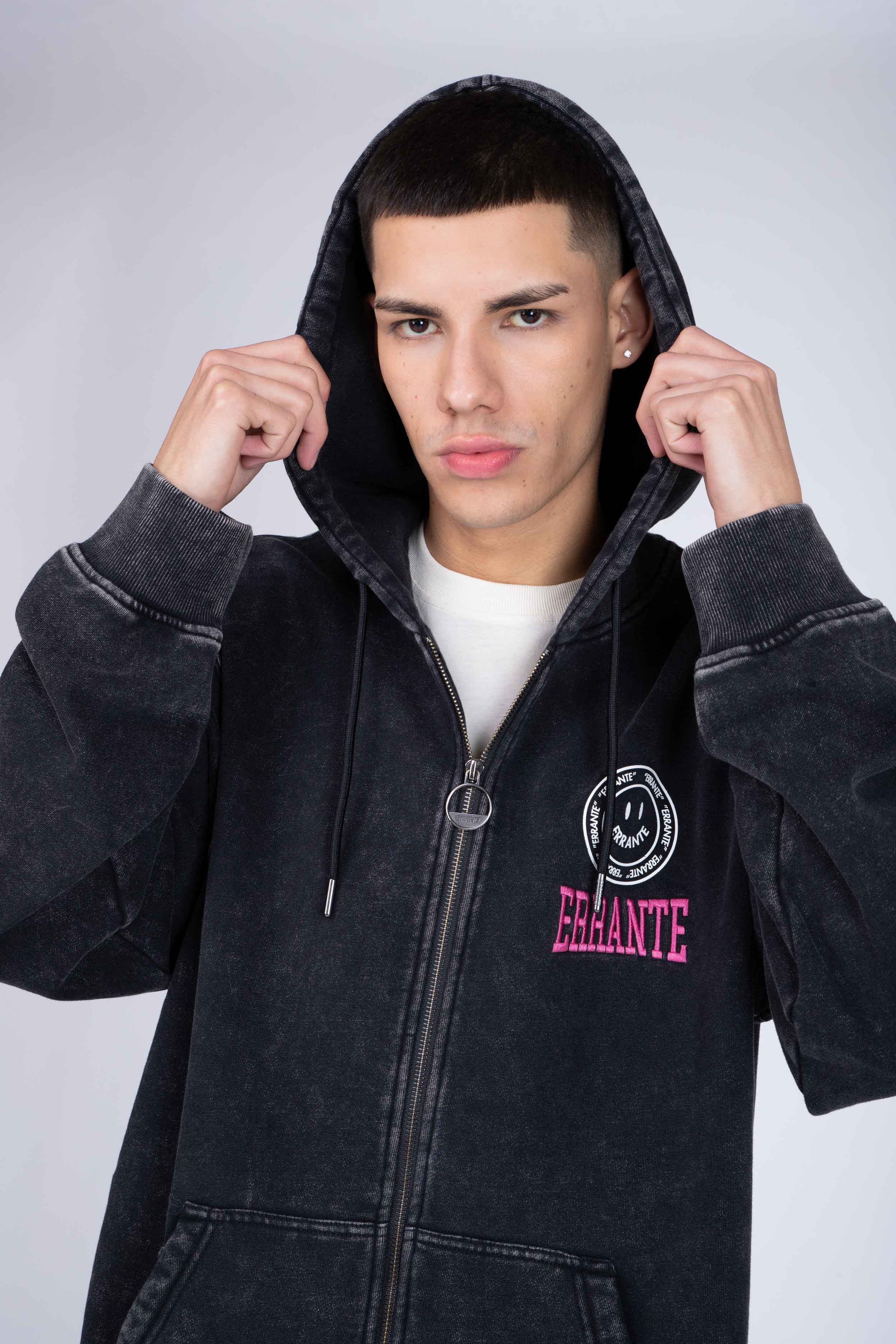 Poleron Zip Out Of Stock Gris Oscuro ERRANTE