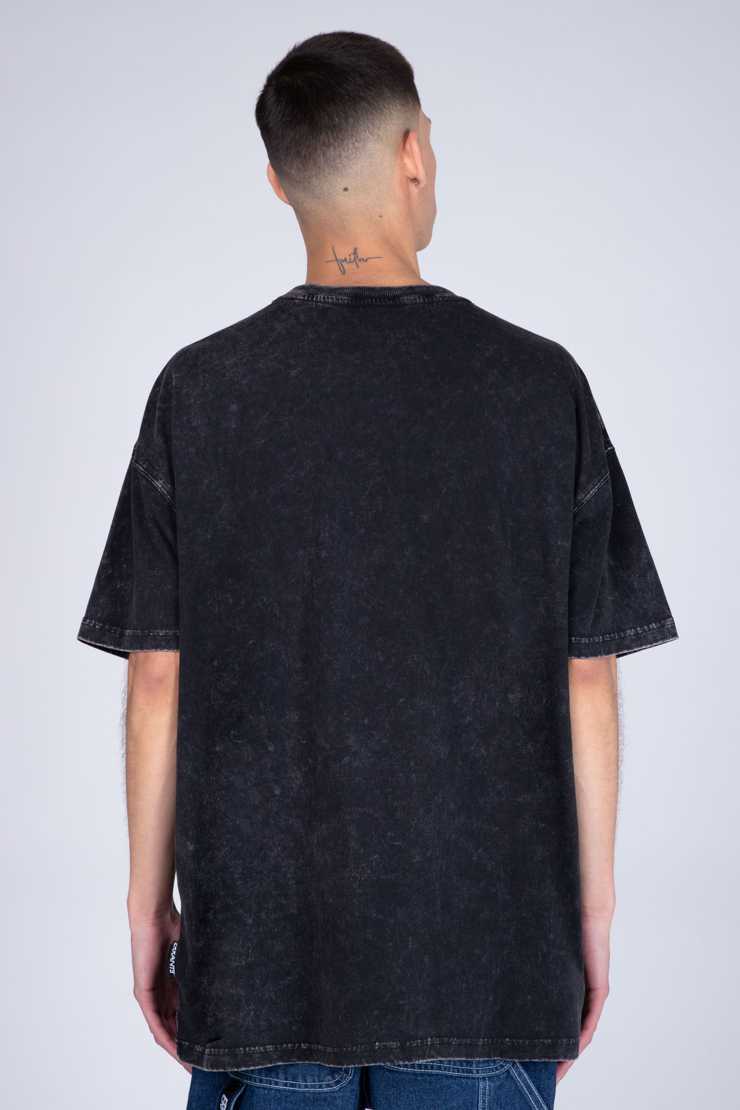 Polera Manga Corta Out Of Stock Gris ERRANTE