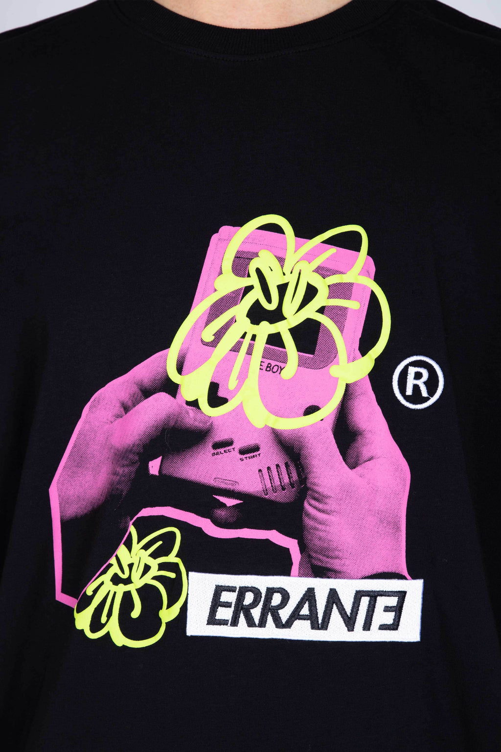Polera Manga Corta Game On Negro ERRANTE