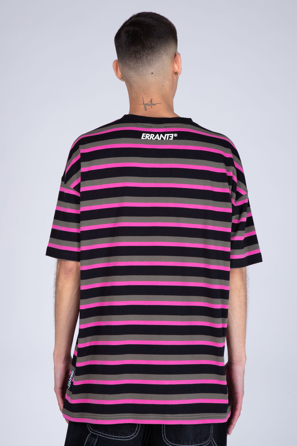 Polera Manga Corta Keen Negro/Rosado ERRANTE
