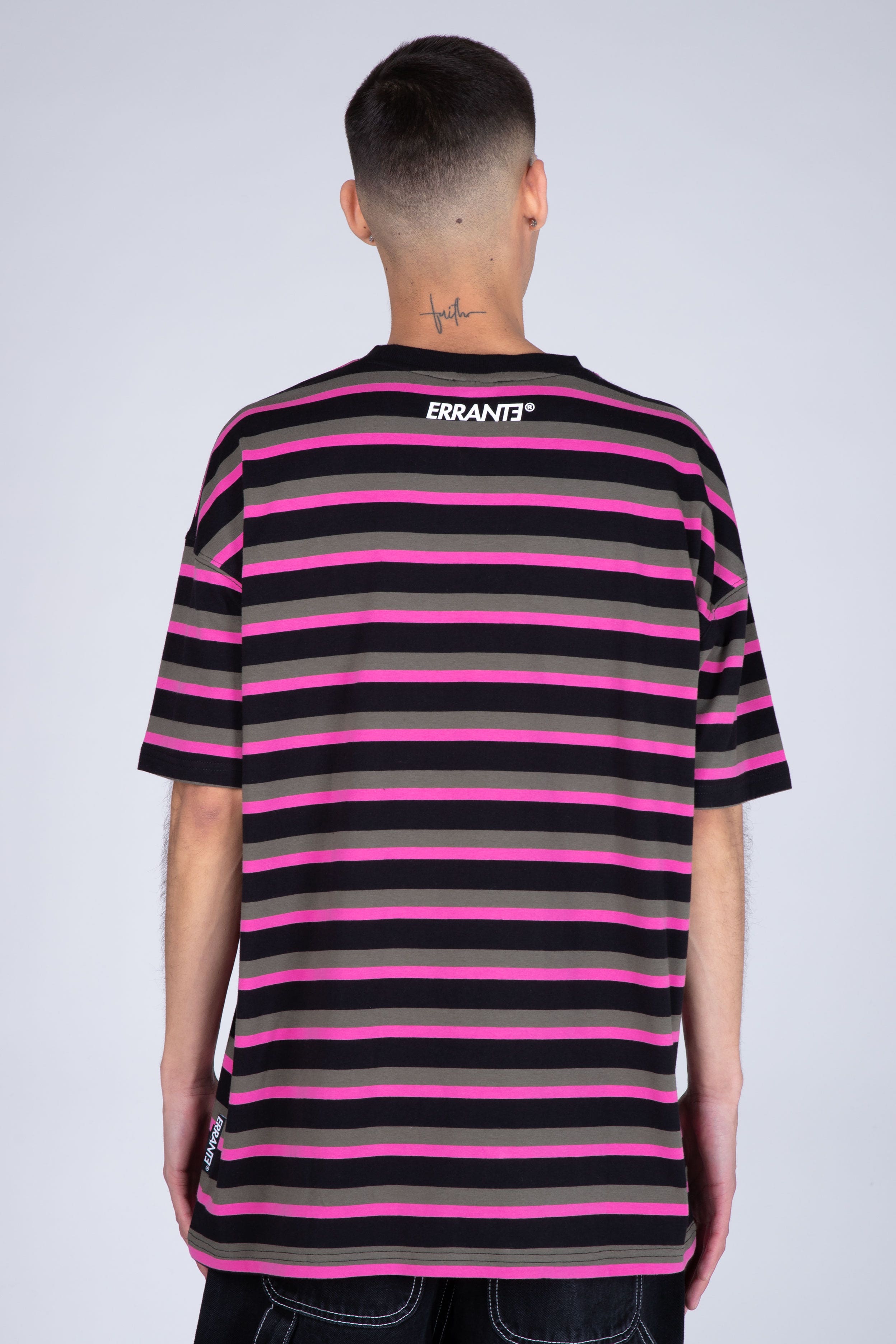 Polera Manga Corta Keen Negro/Rosado ERRANTE