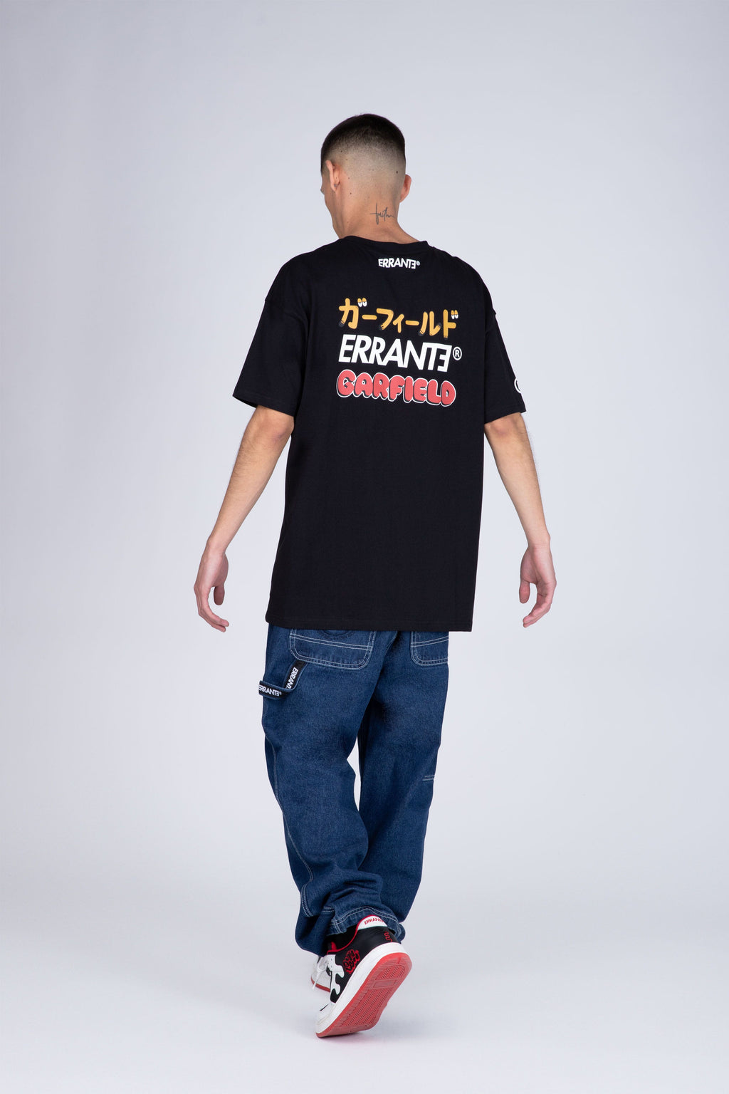 Polera Manga Corta Garfield O'Clock Negro ERRANTE