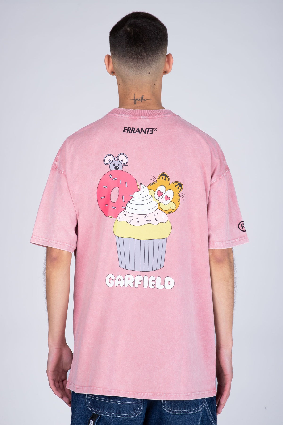 Polera Manga Corta Garfield Sugar Rosado ERRANTE