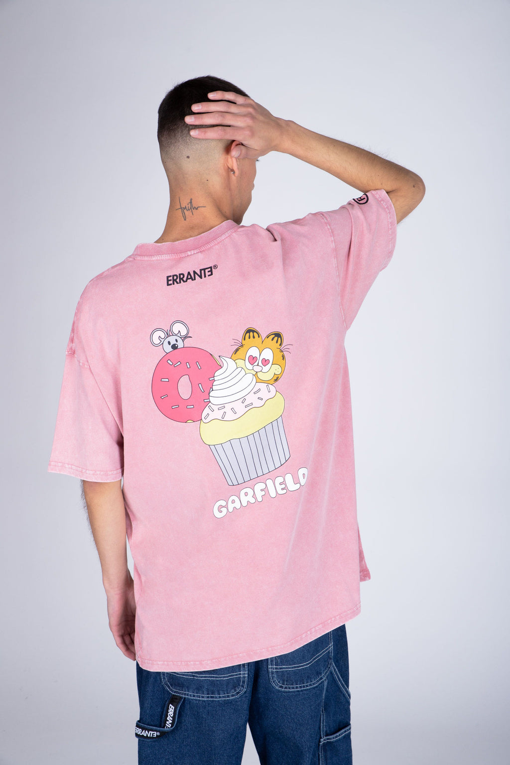 Polera Manga Corta Garfield Sugar Rosado ERRANTE