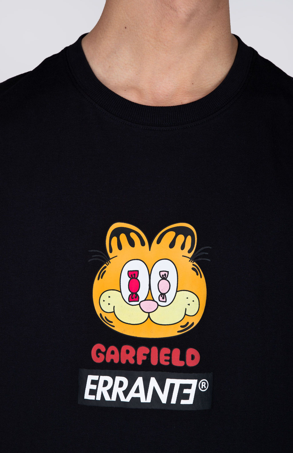 Polera Manga Corta Garfield Doodles Food Negro ERRANTE