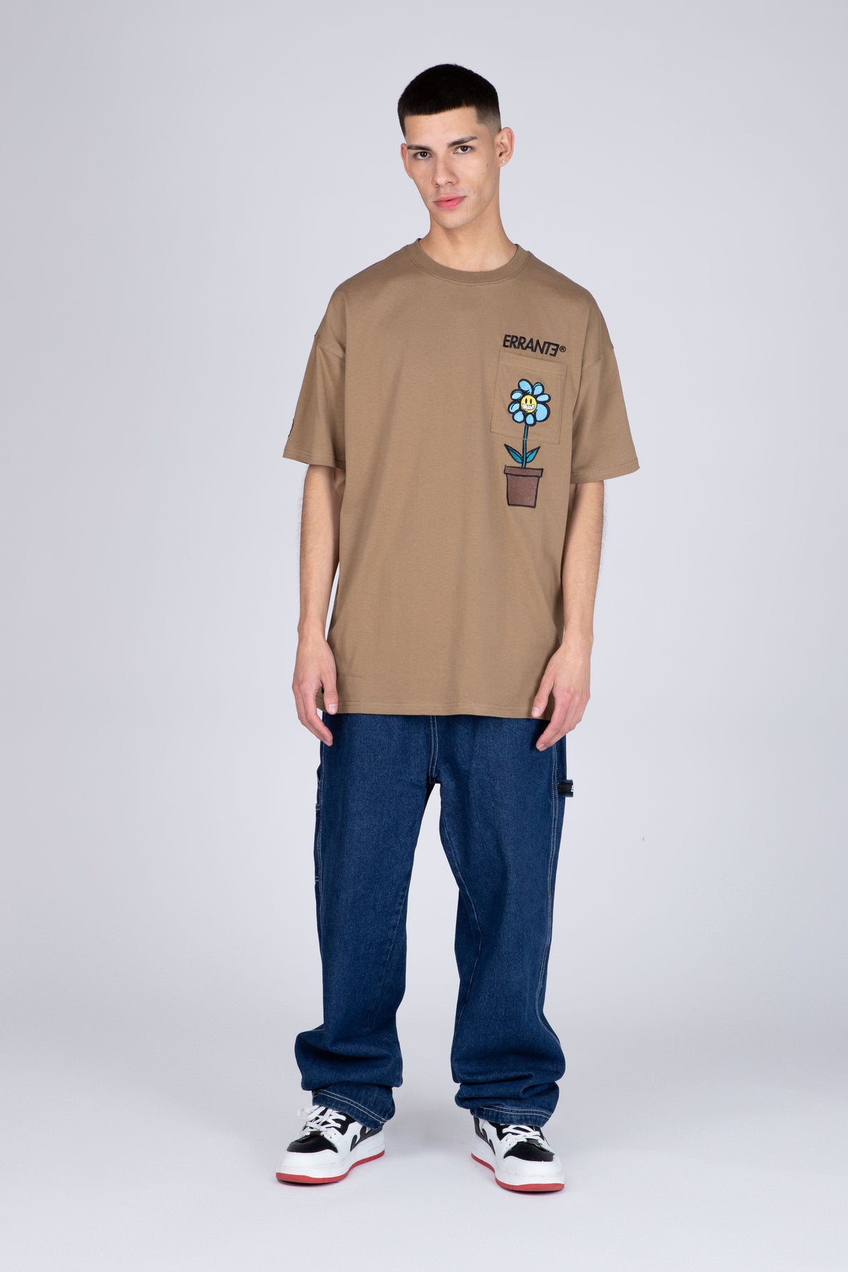 Polera Manga Corta Garfield Flourish Beige ERRANTE