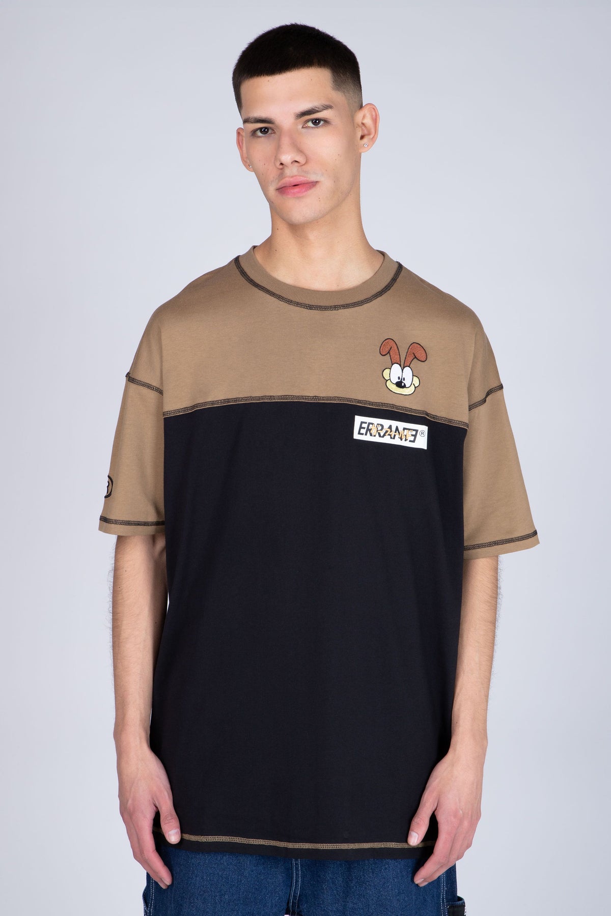 Polera Manga Corta Garfield Scripture Beige ERRANTE