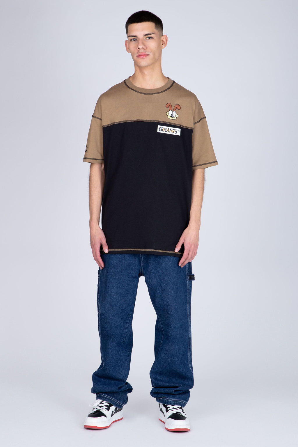 Polera Manga Corta Garfield Scripture Beige ERRANTE