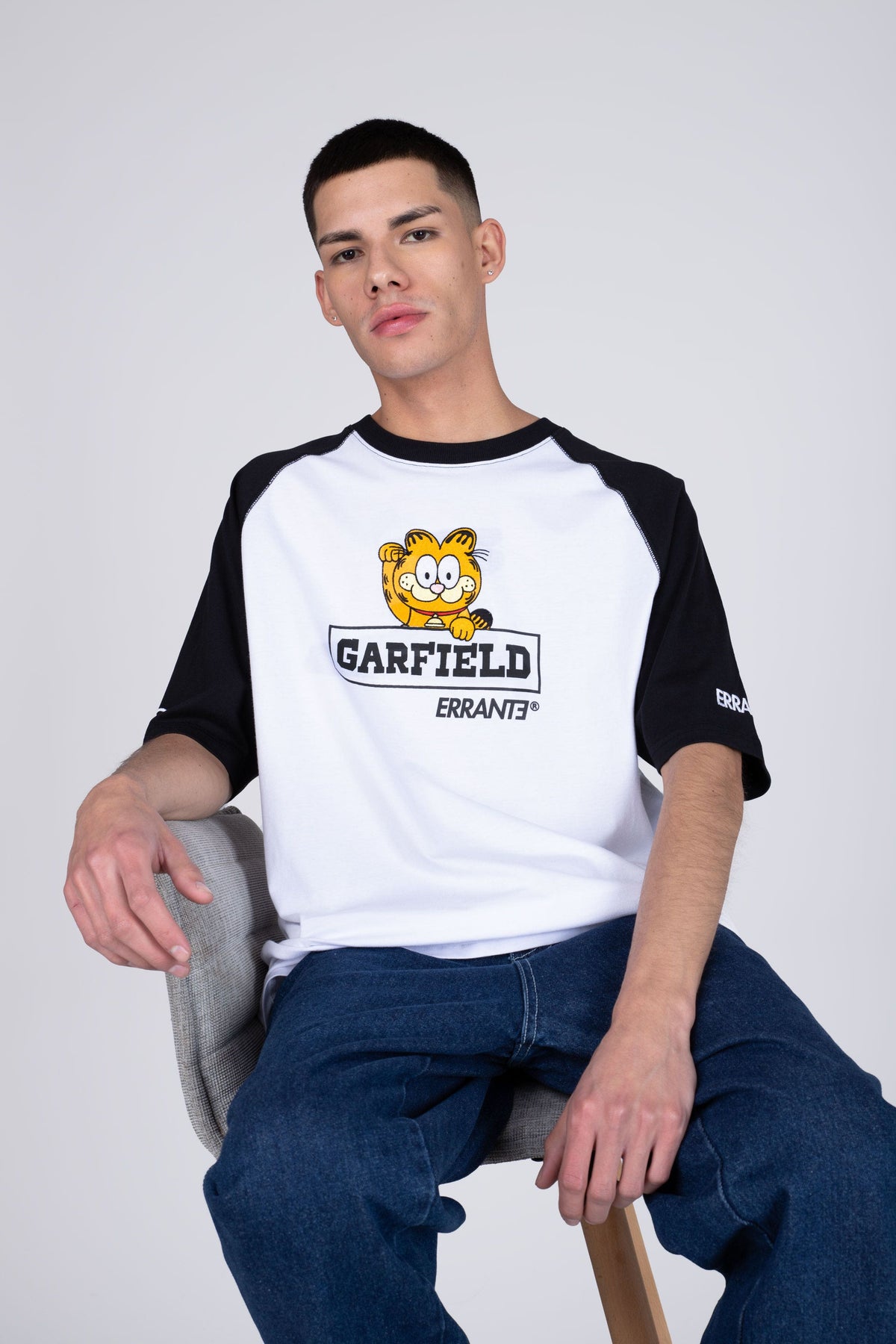 Polera Manga Corta Garfield Emerge Blanco ERRANTE