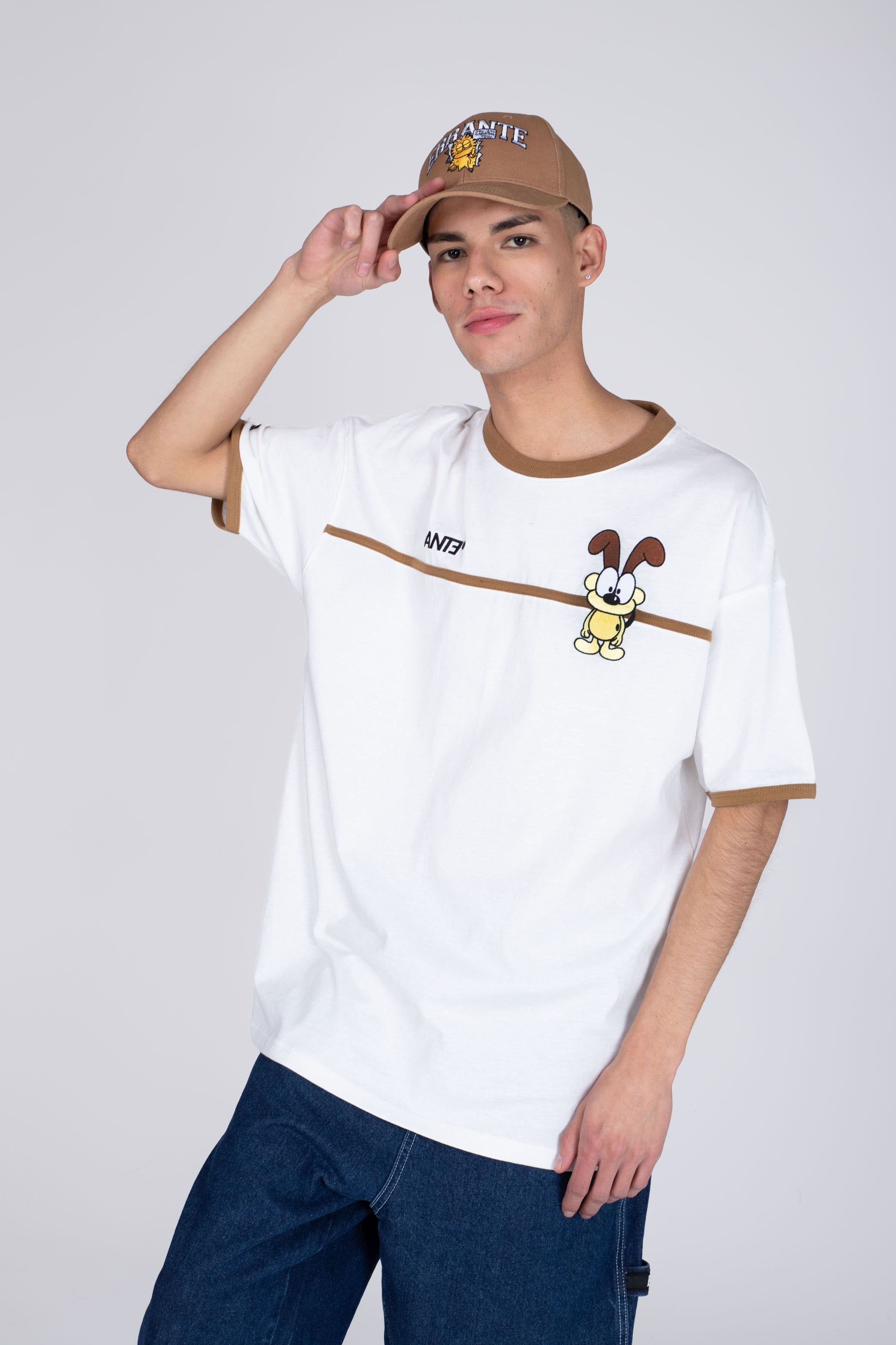 Polera Manga Corta Garfield Idle Beige ERRANTE