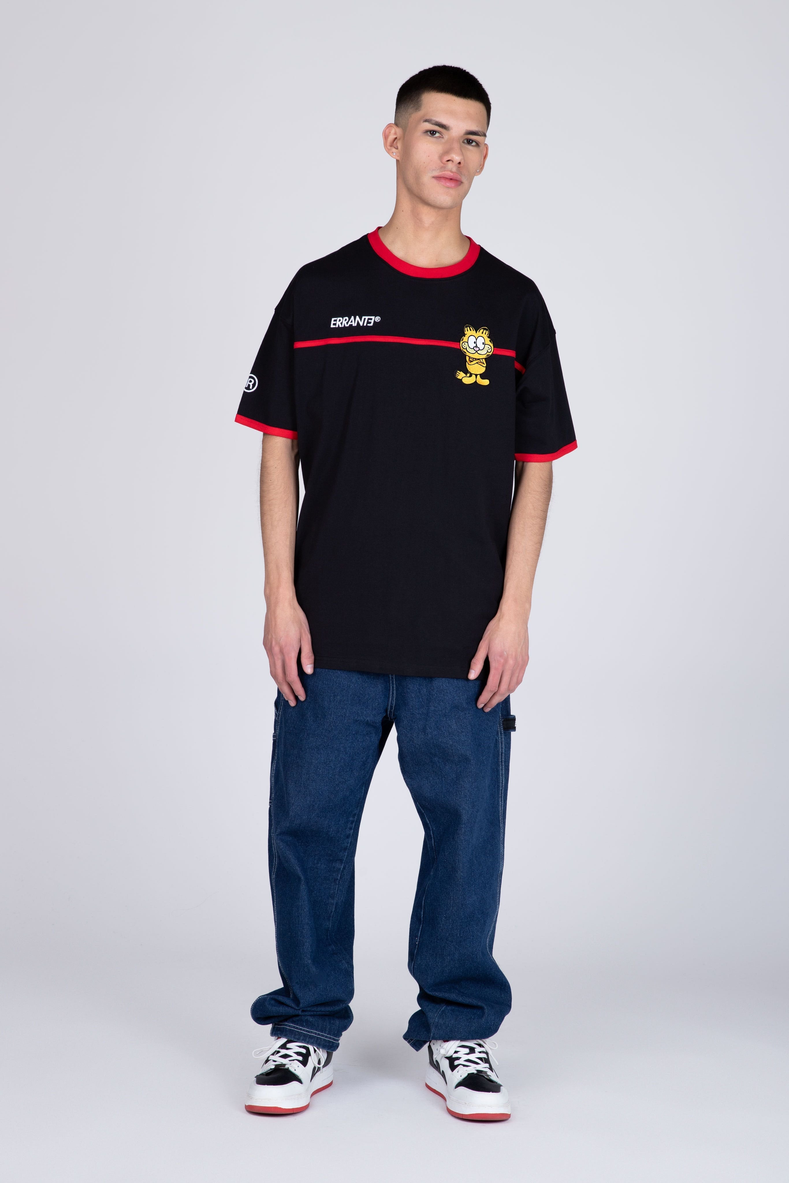 Polera Manga Corta Garfield Idle Negro ERRANTE