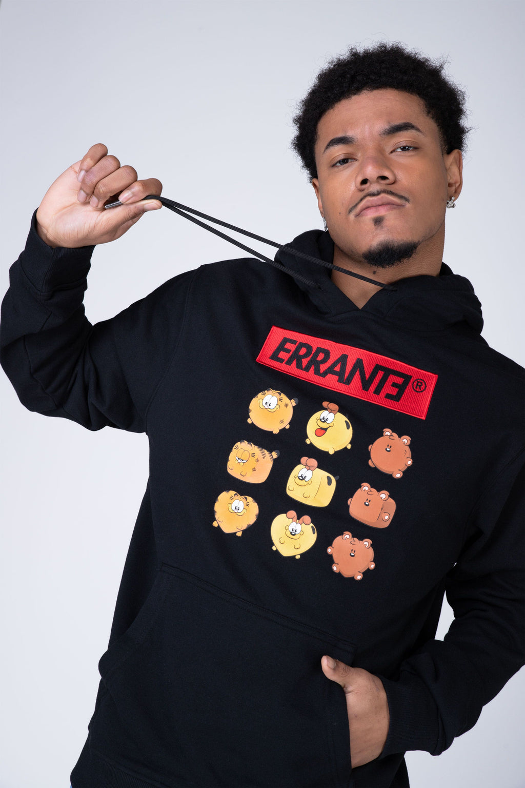 Poleron Hood Garfield Stuffed Negro ERRANTE