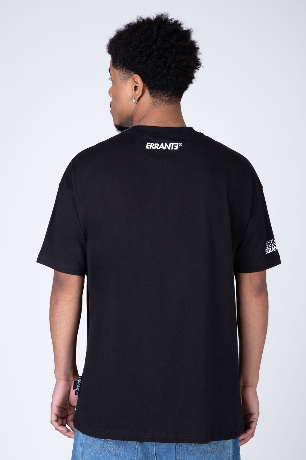 Polera Manga Corta Garfield Stuffed Negro ERRANTE