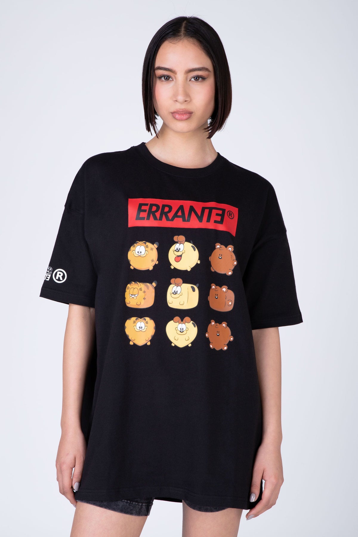 Polera Manga Corta Garfield Stuffed Negro ERRANTE