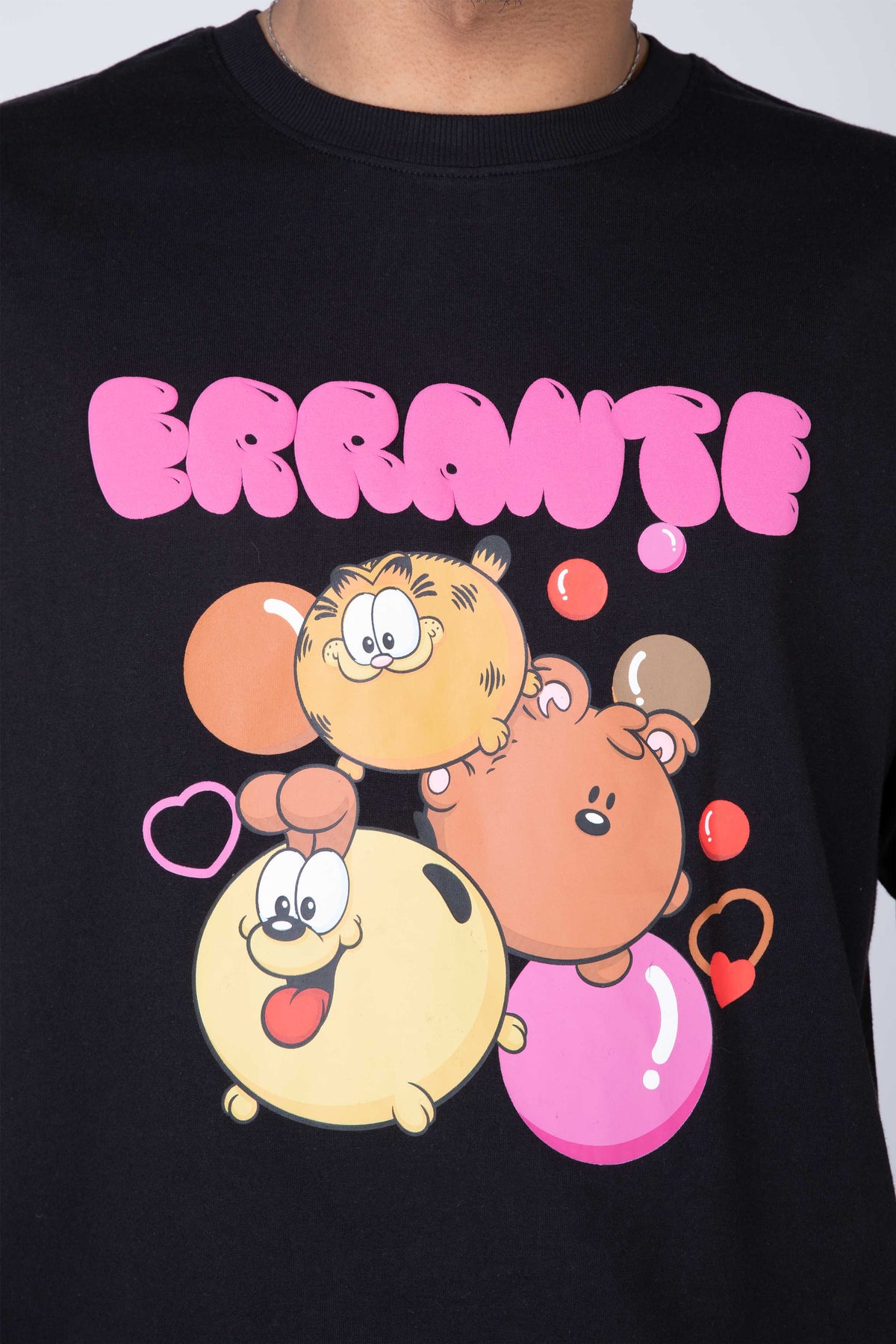 Polera Manga Corta Garfield Positivity Negro ERRANTE