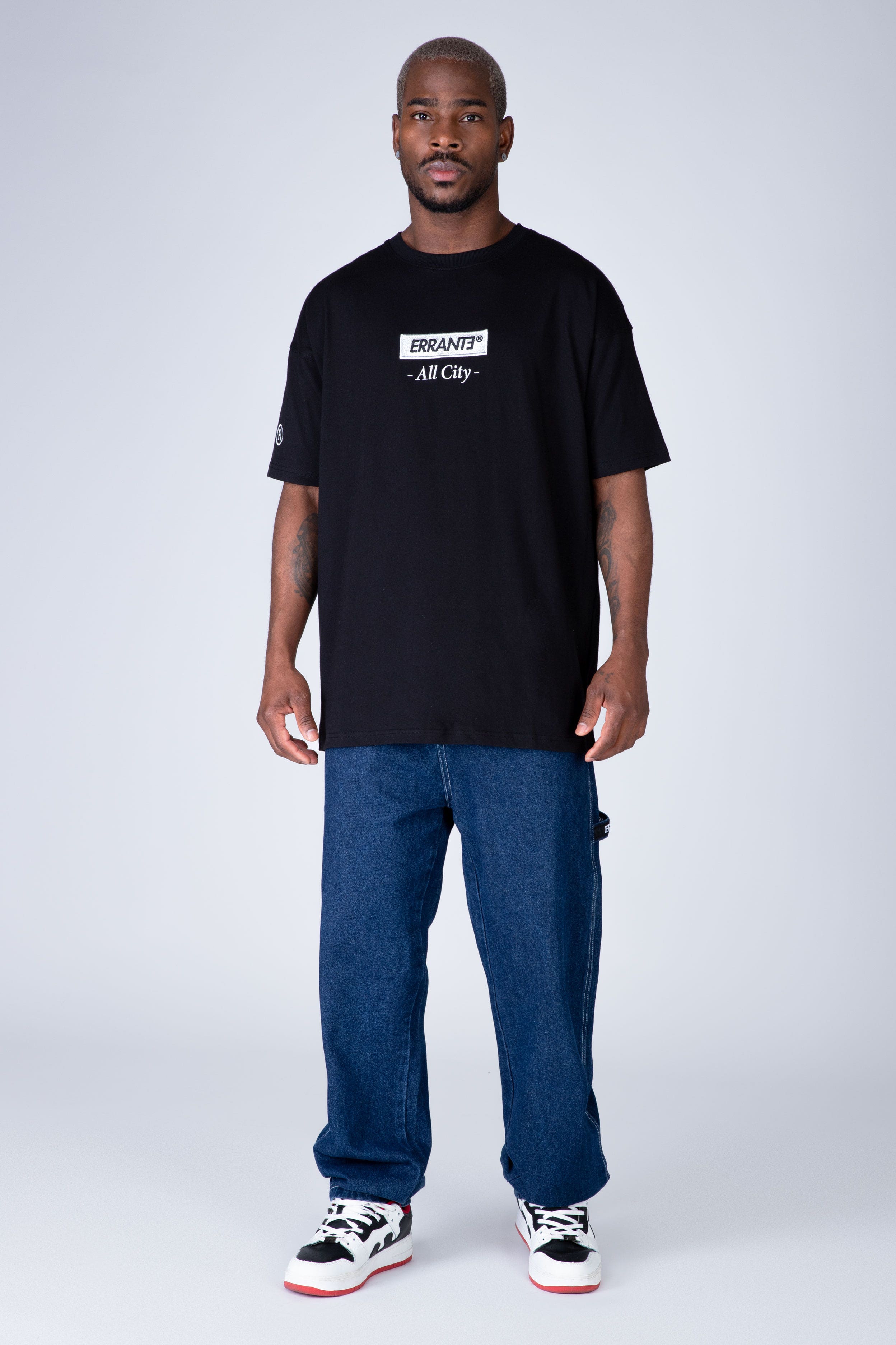 Polera Manga Corta Popcorn Negro ERRANTE