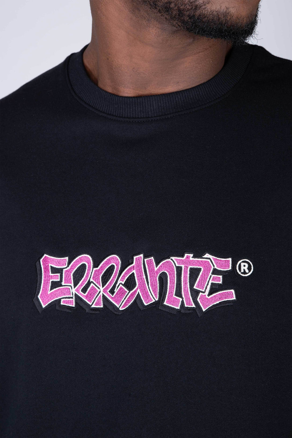 Poleron Crew Neck Graf Wear Negro ERRANTE