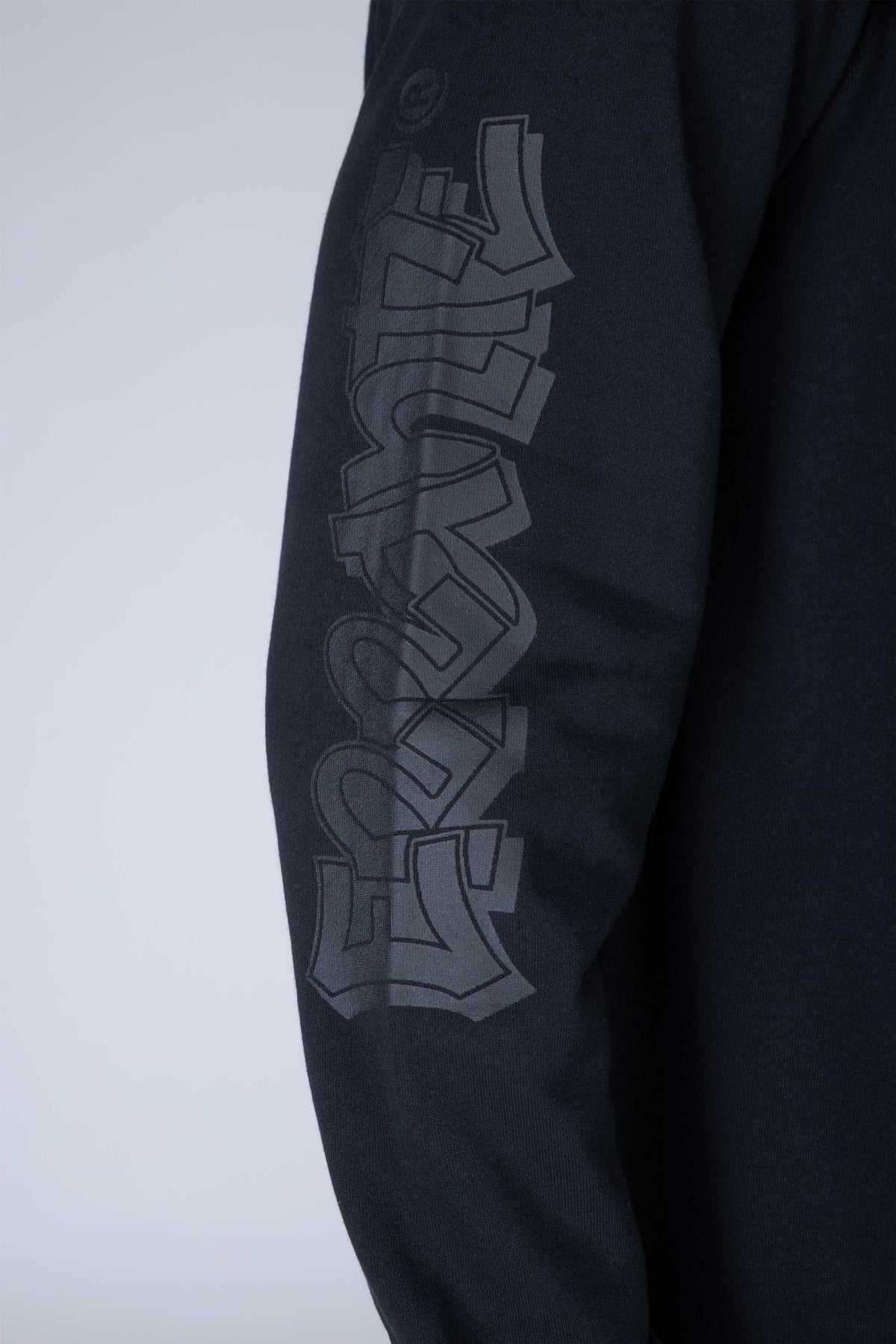 Poleron Crew Neck Graf Wear Negro ERRANTE