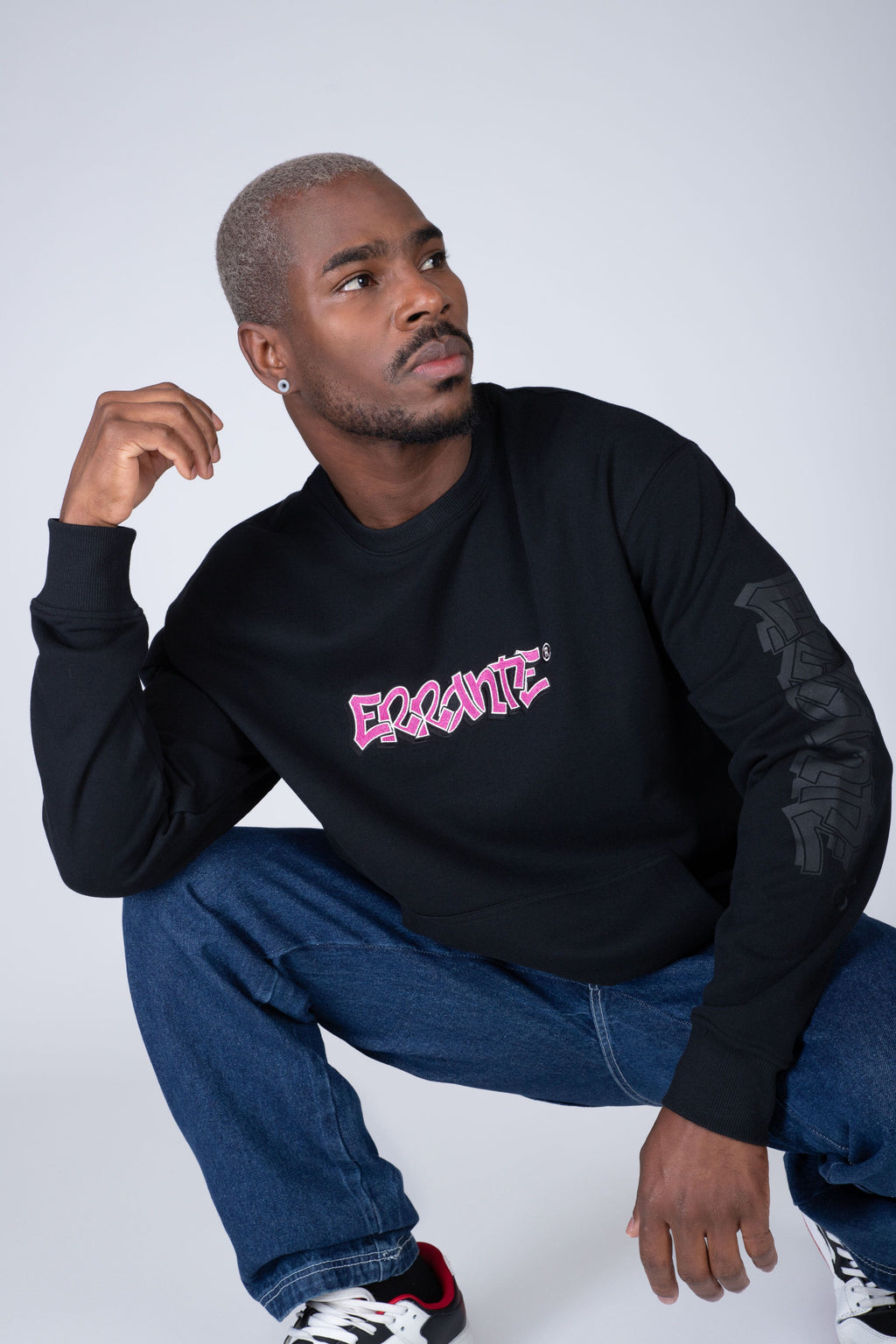 Poleron Crew Neck Graf Wear Negro ERRANTE