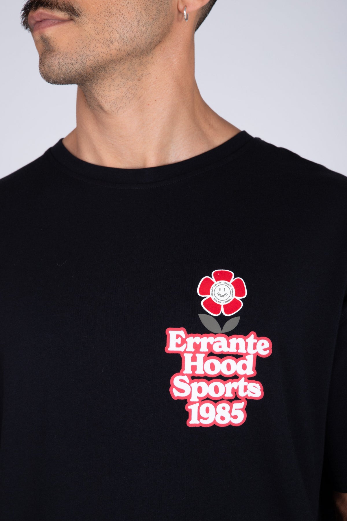 Polera Manga Corta Flow Negro ERRANTE