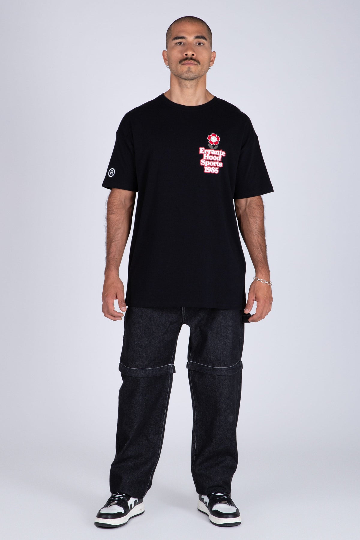 Polera Manga Corta Flow Negro ERRANTE