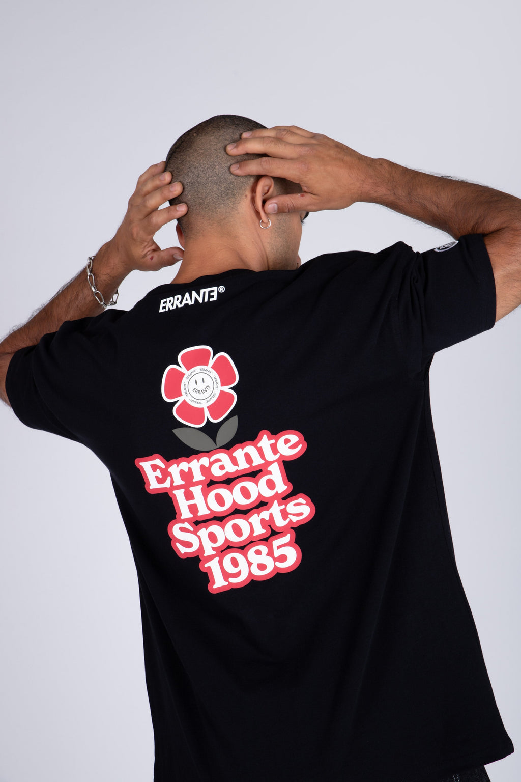 Polera Manga Corta Flow Negro ERRANTE
