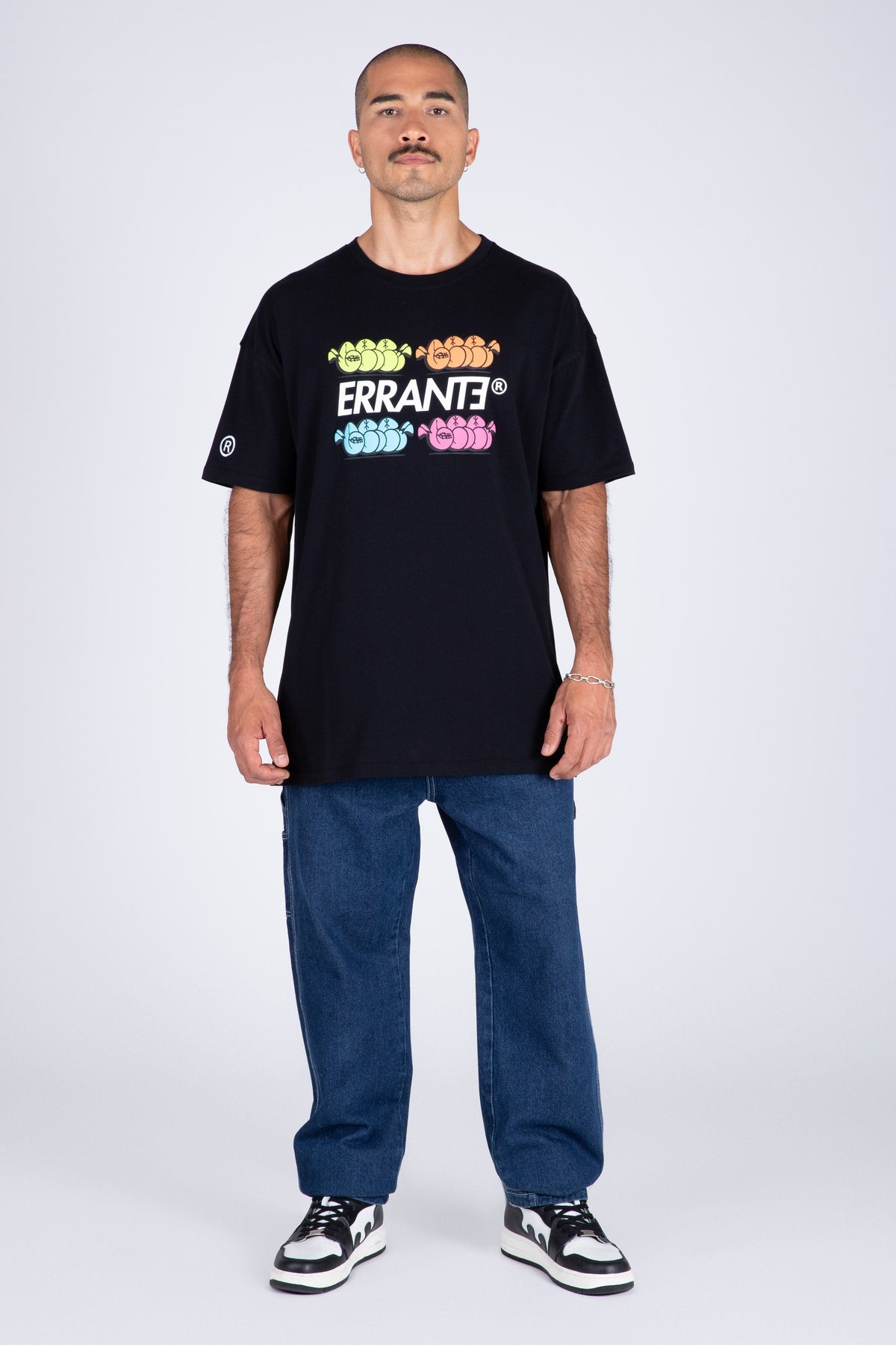 Polera Manga Corta Four Negro ERRANTE