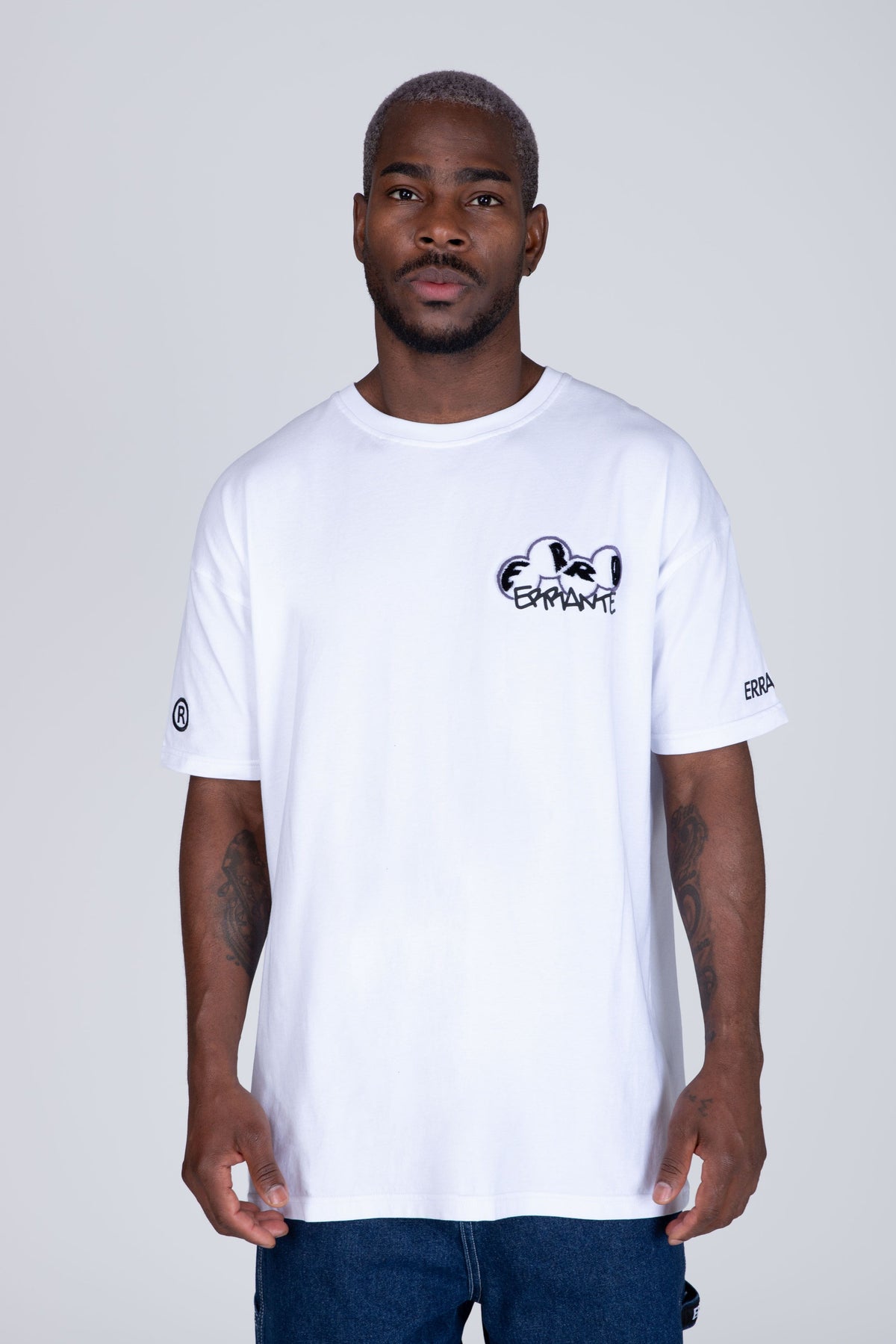 Polera Manga Corta Play Blanco ERRANTE
