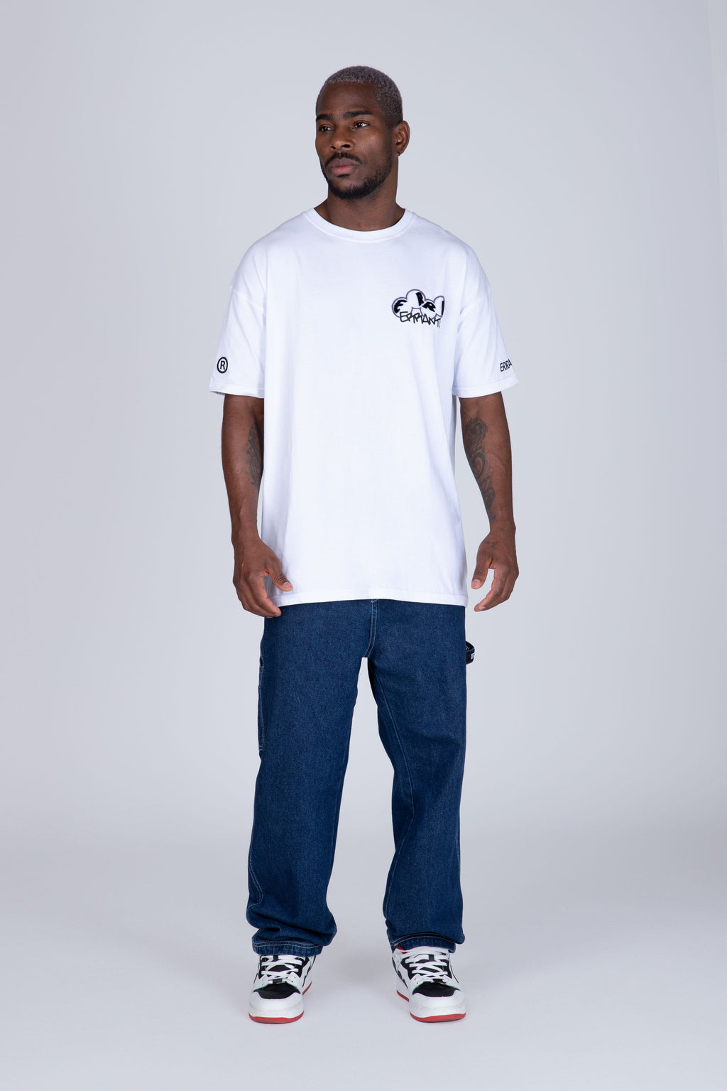 Polera Manga Corta Play Blanco ERRANTE