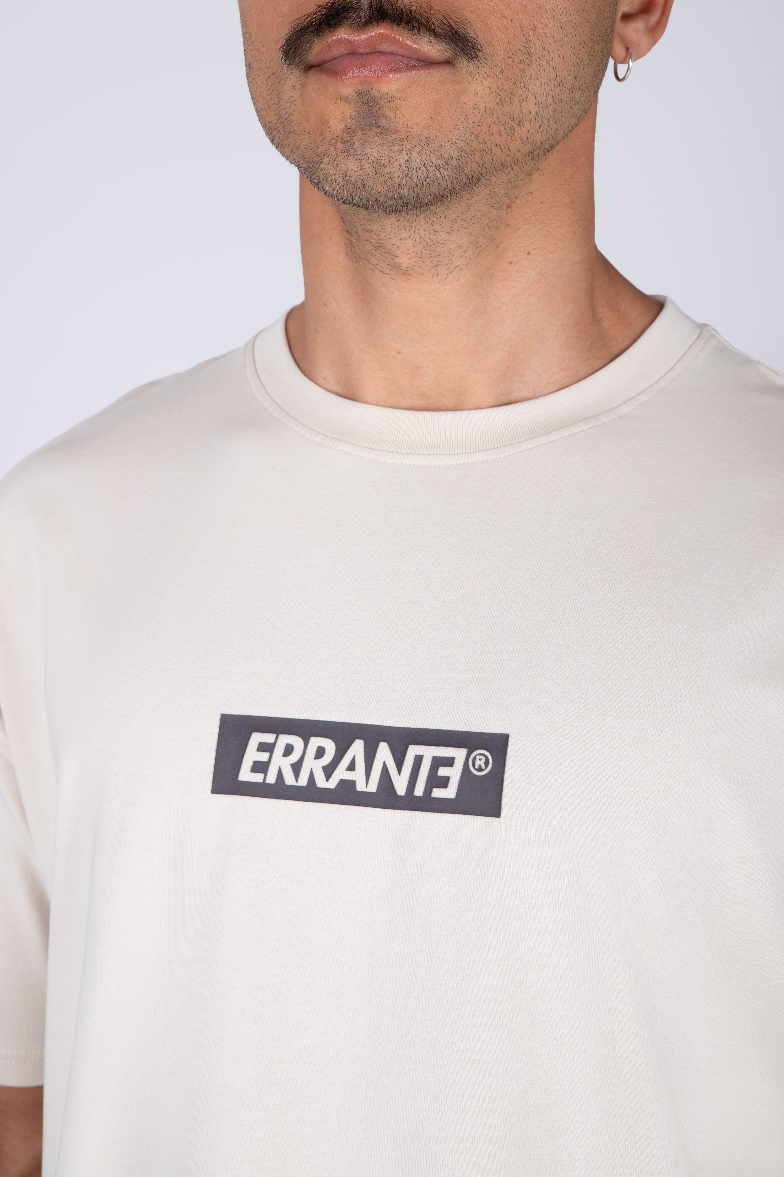 Polera Manga Corta Apuesta Alto Beige ERRANTE