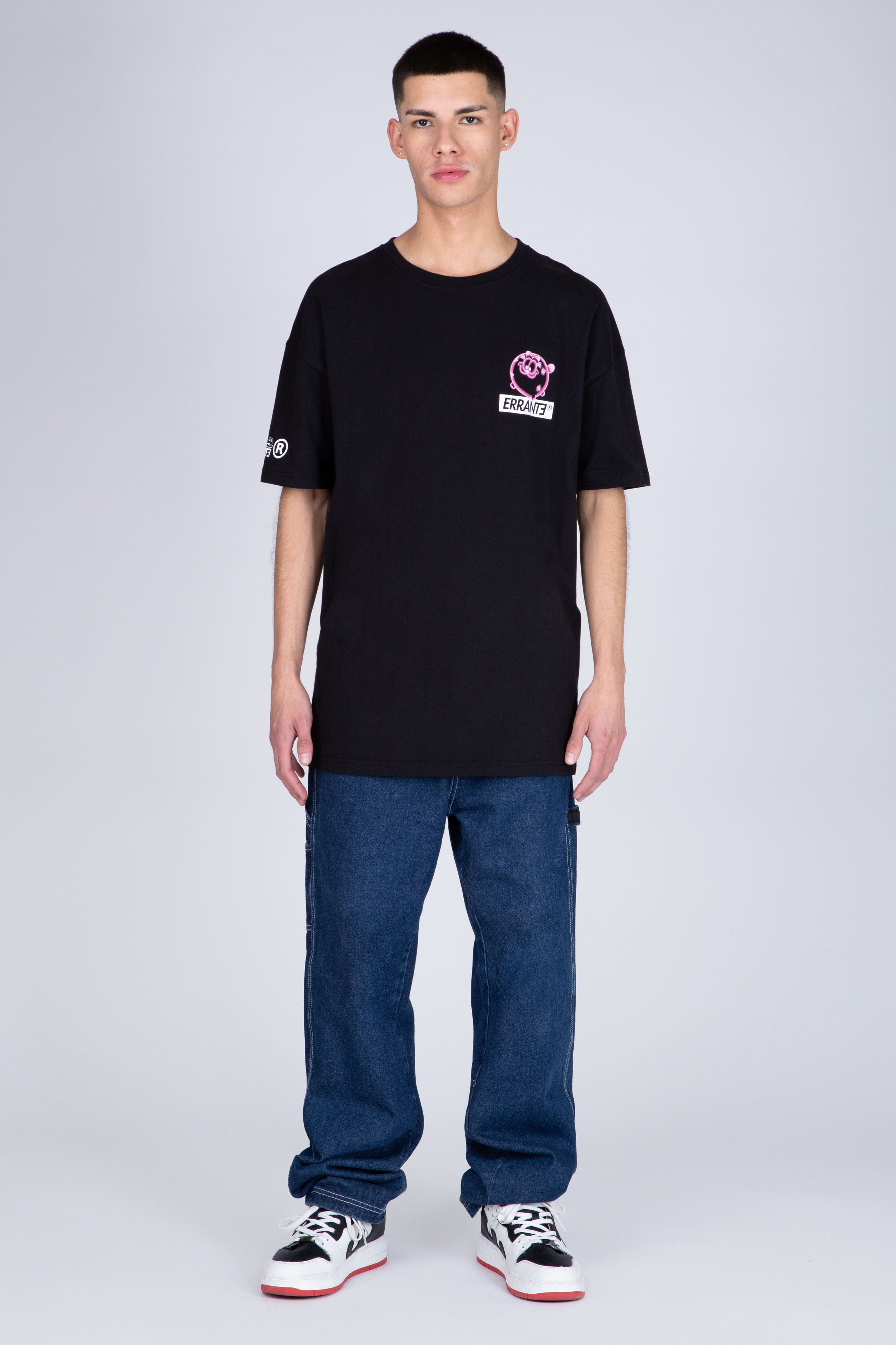 Polera Manga Corta Garfield Shadows Negro ERRANTE