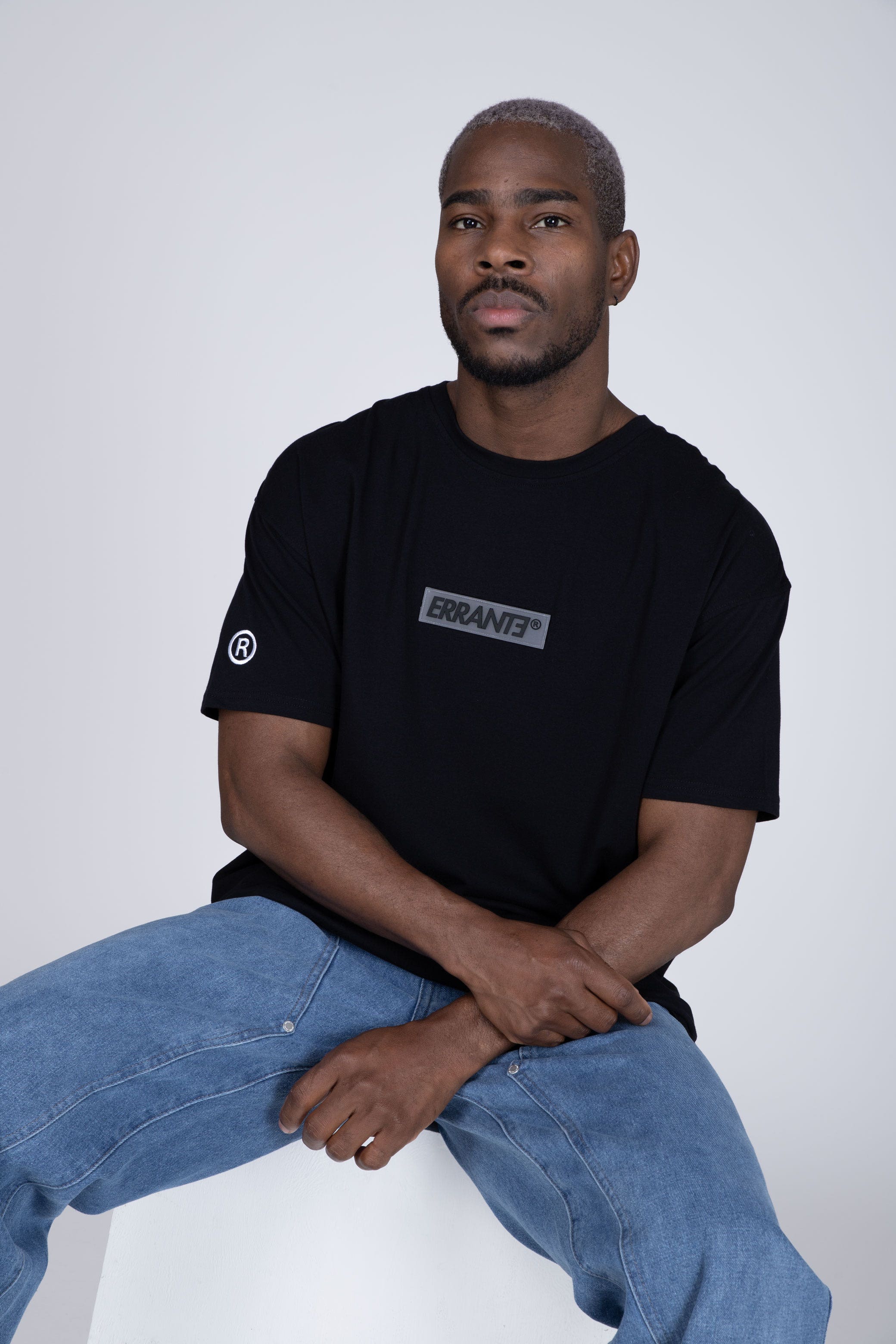 Polera Manga Corta Bare Negro ERRANTE