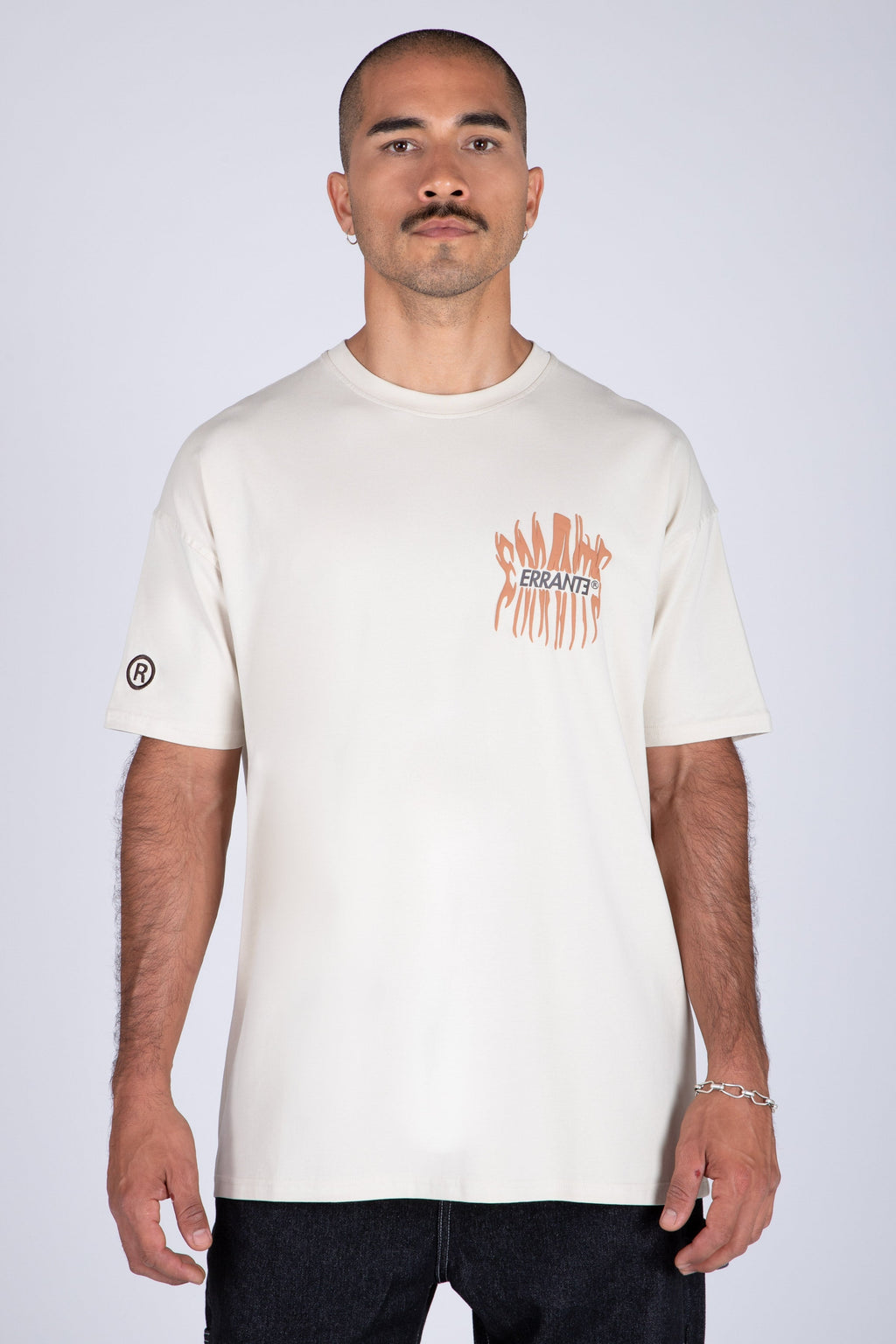Polera Manga Corta Board Beige ERRANTE