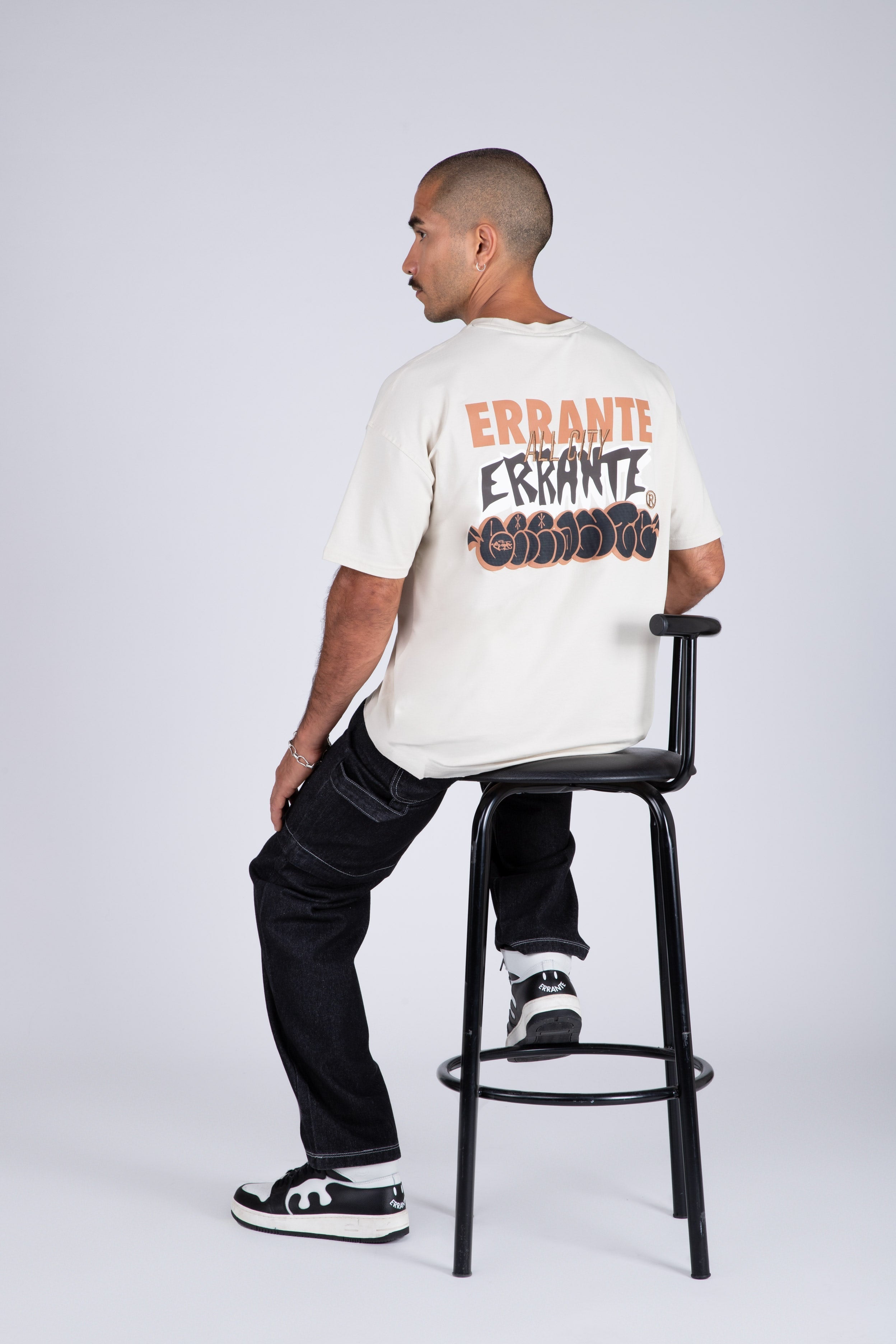 Polera Manga Corta Board Beige ERRANTE
