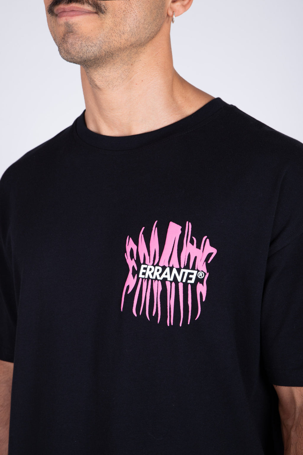 Polera Manga Corta Board Negro ERRANTE