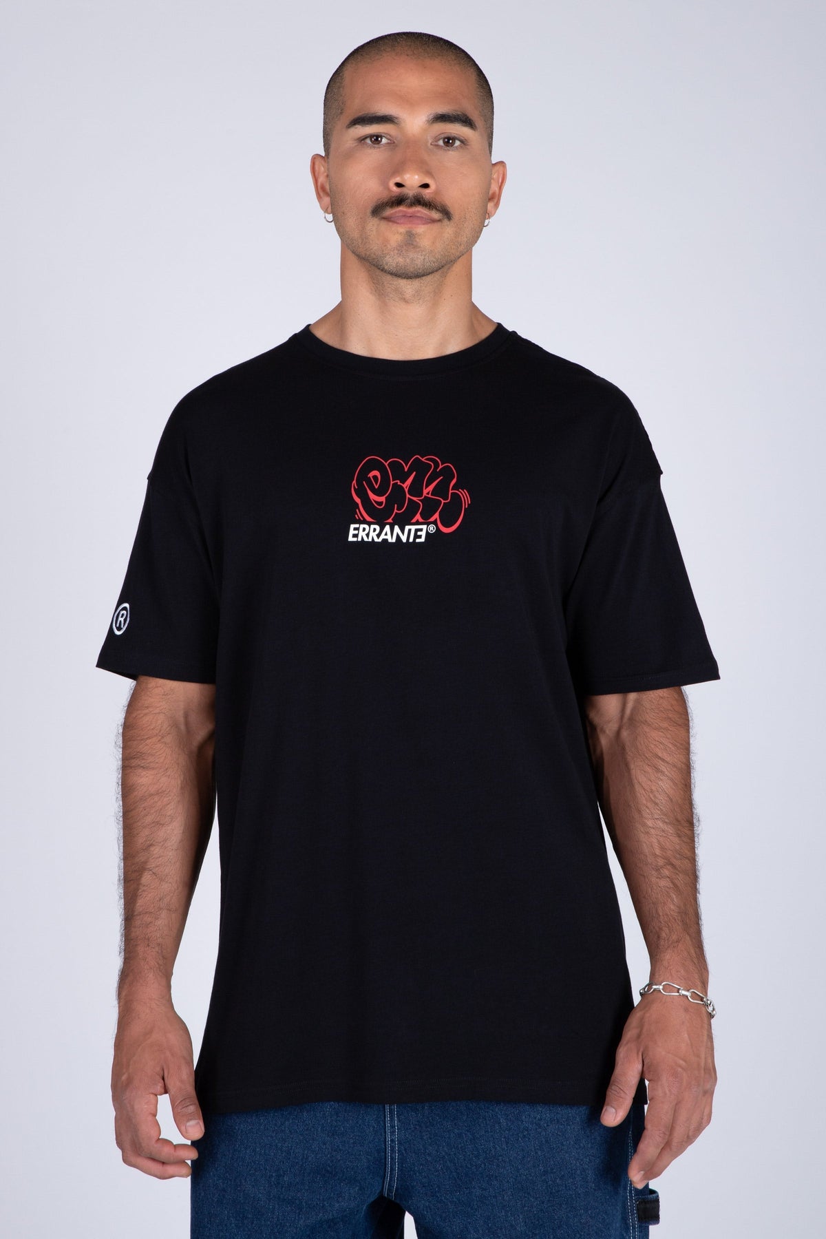 Polera Manga Corta Afterlife Negro ERRANTE