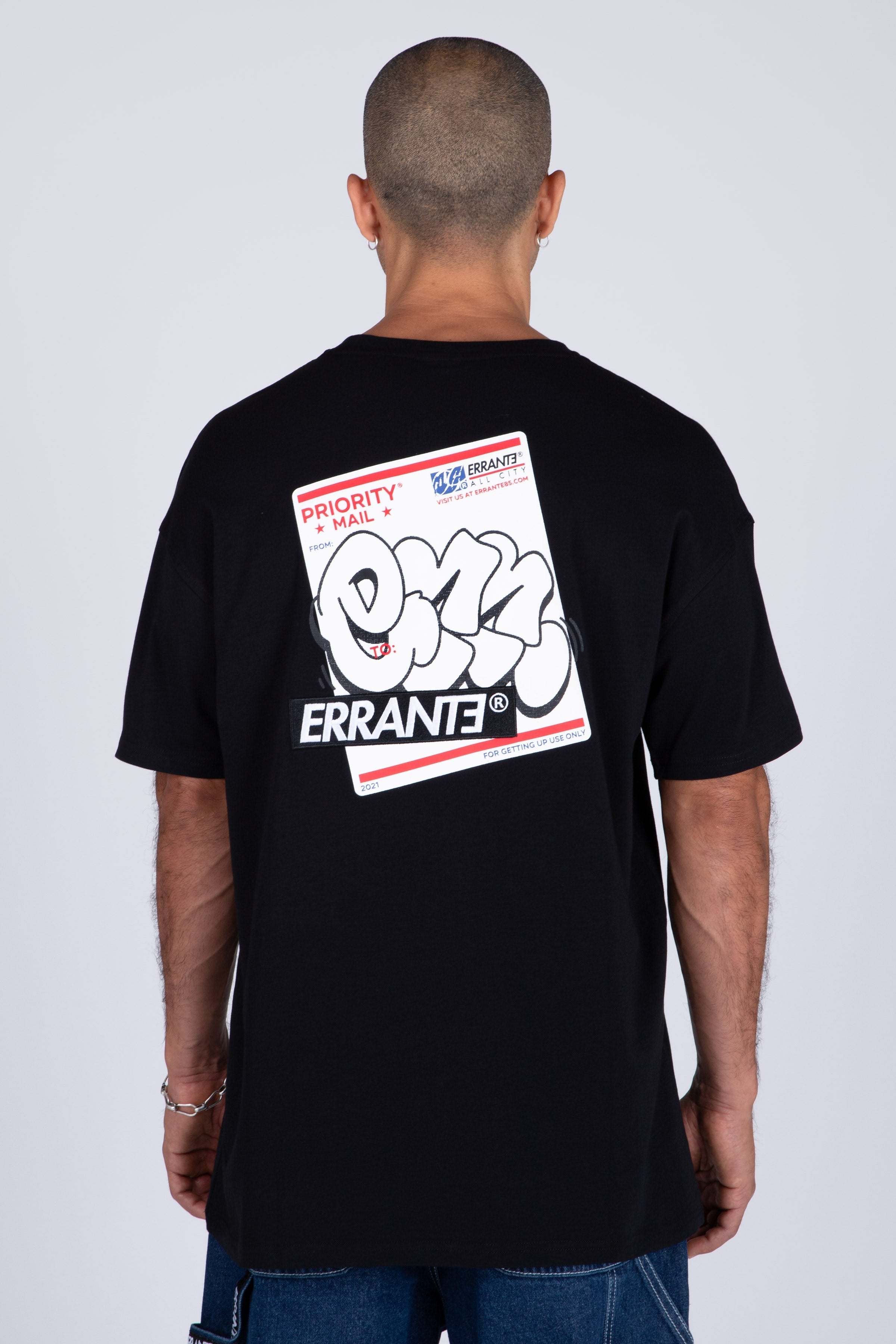 Polera Manga Corta Afterlife Negro ERRANTE