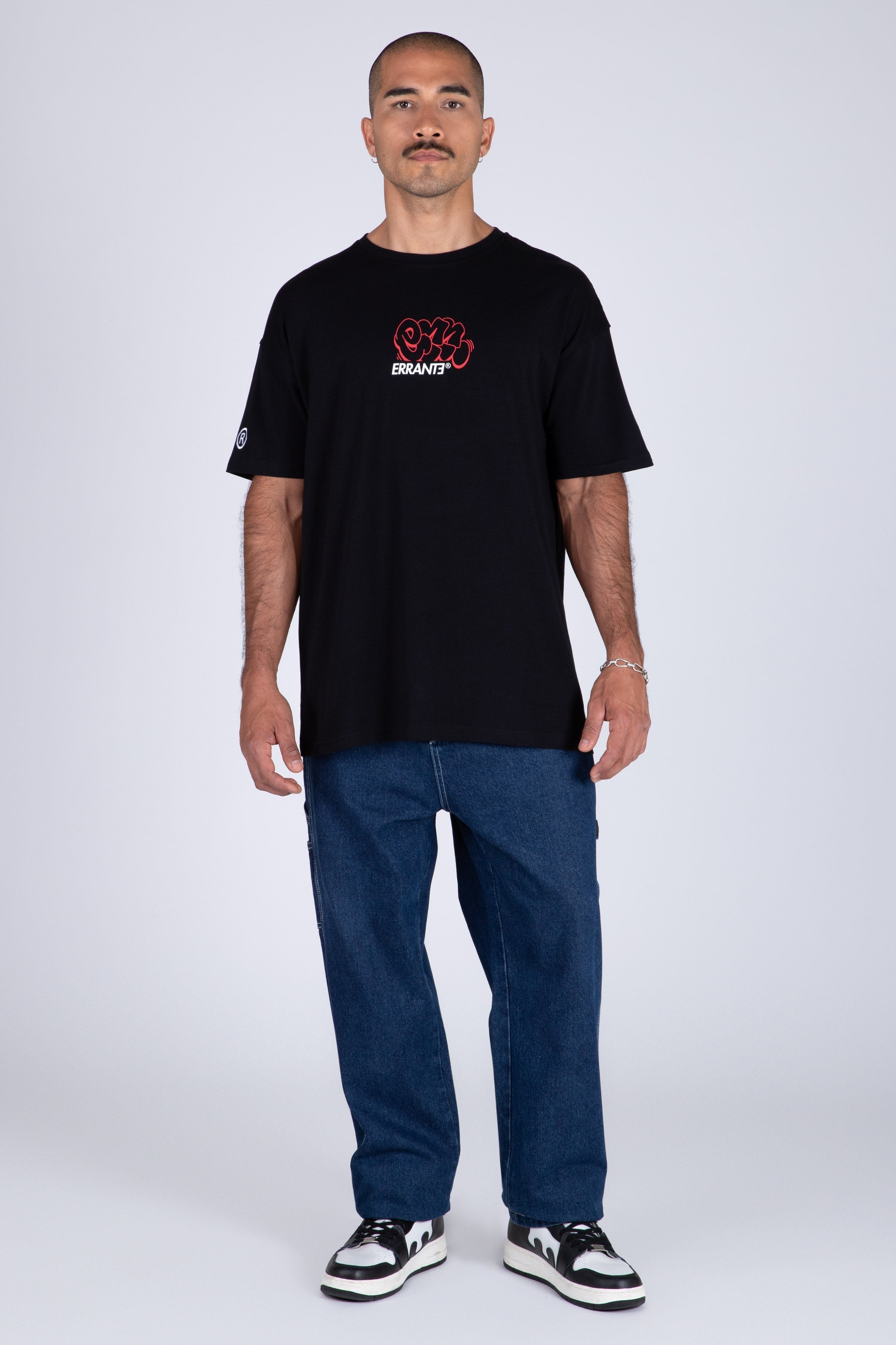 Polera Manga Corta Afterlife Negro ERRANTE