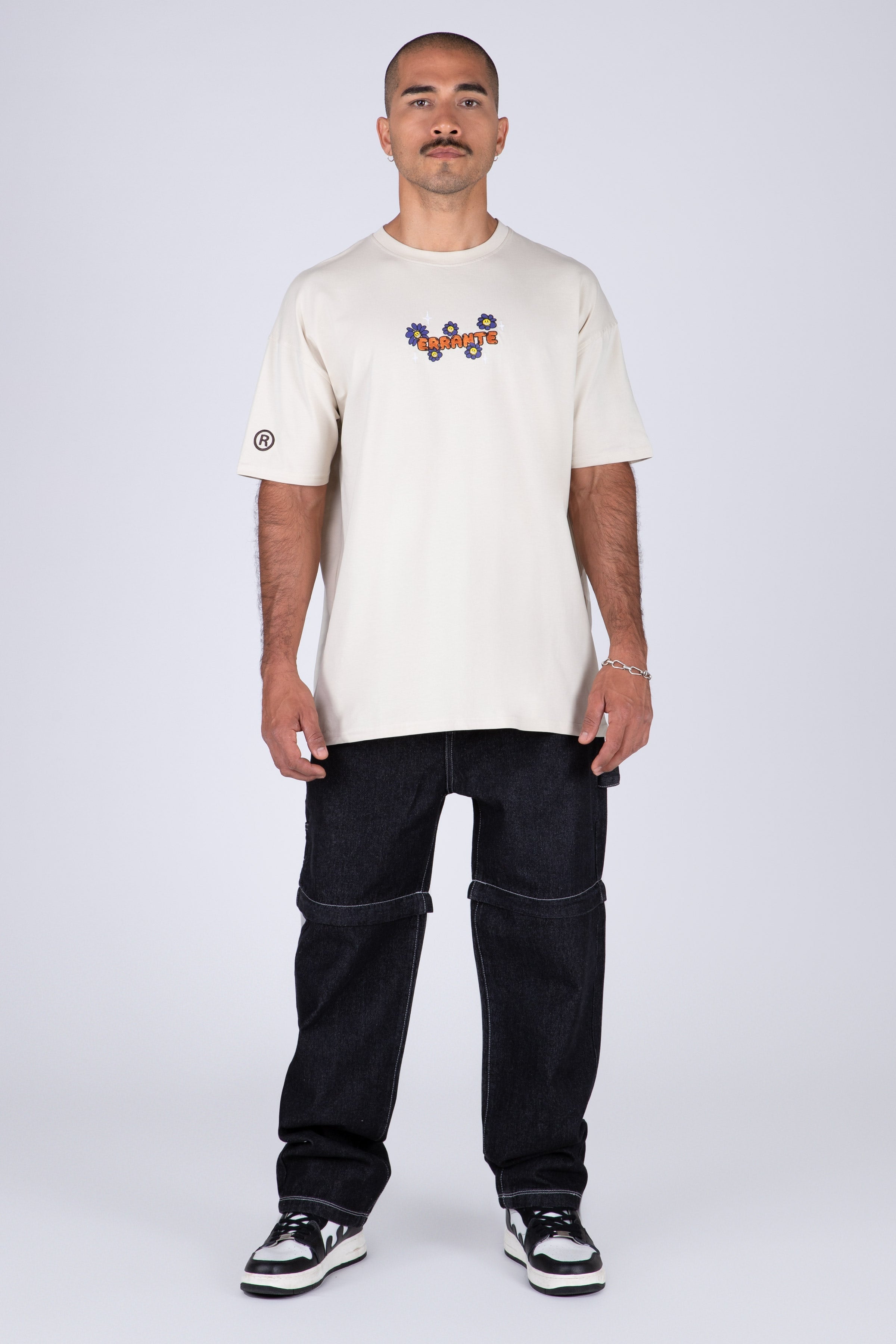 Polera Manga Corta Sneakerpot Beige ERRANTE
