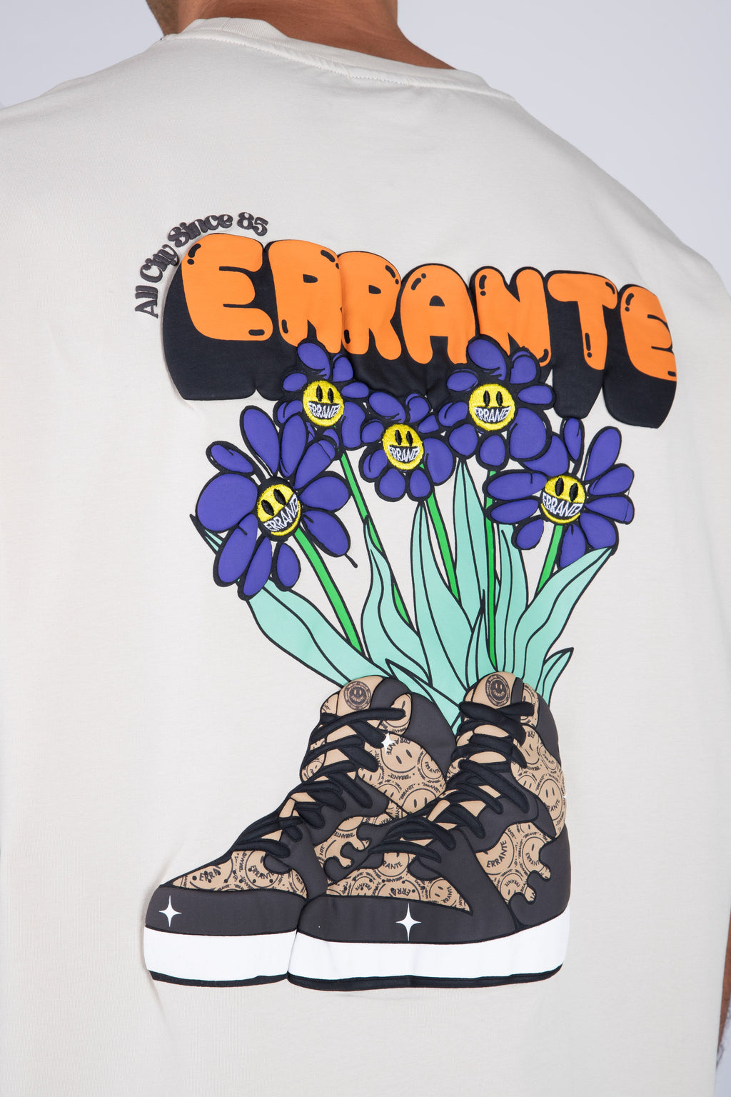 Polera Manga Corta Sneakerpot Beige ERRANTE