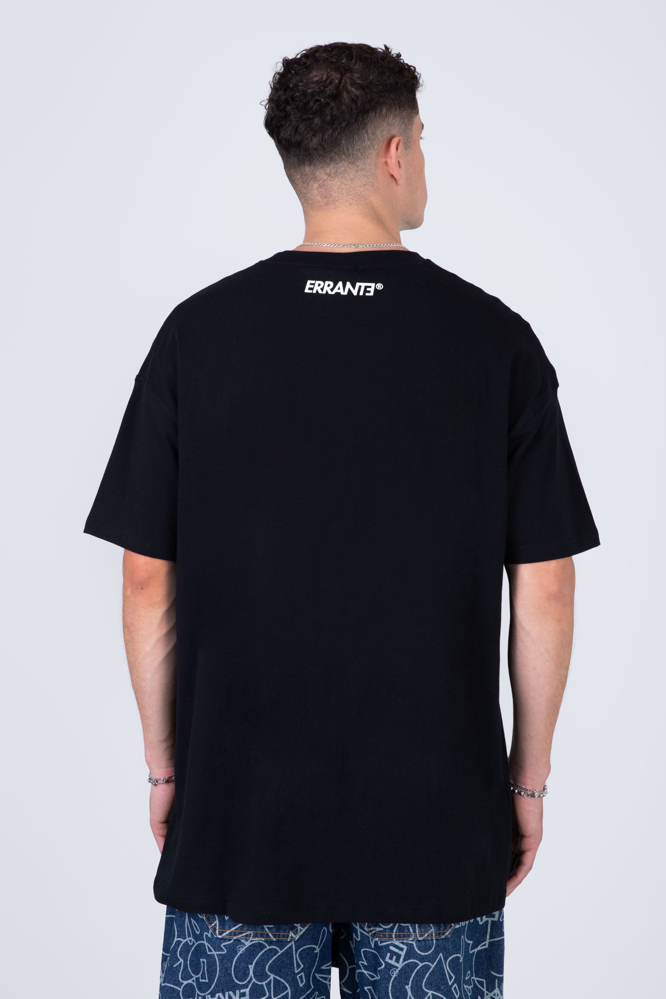 Polera Manga Corta Crosslife Negro ERRANTE