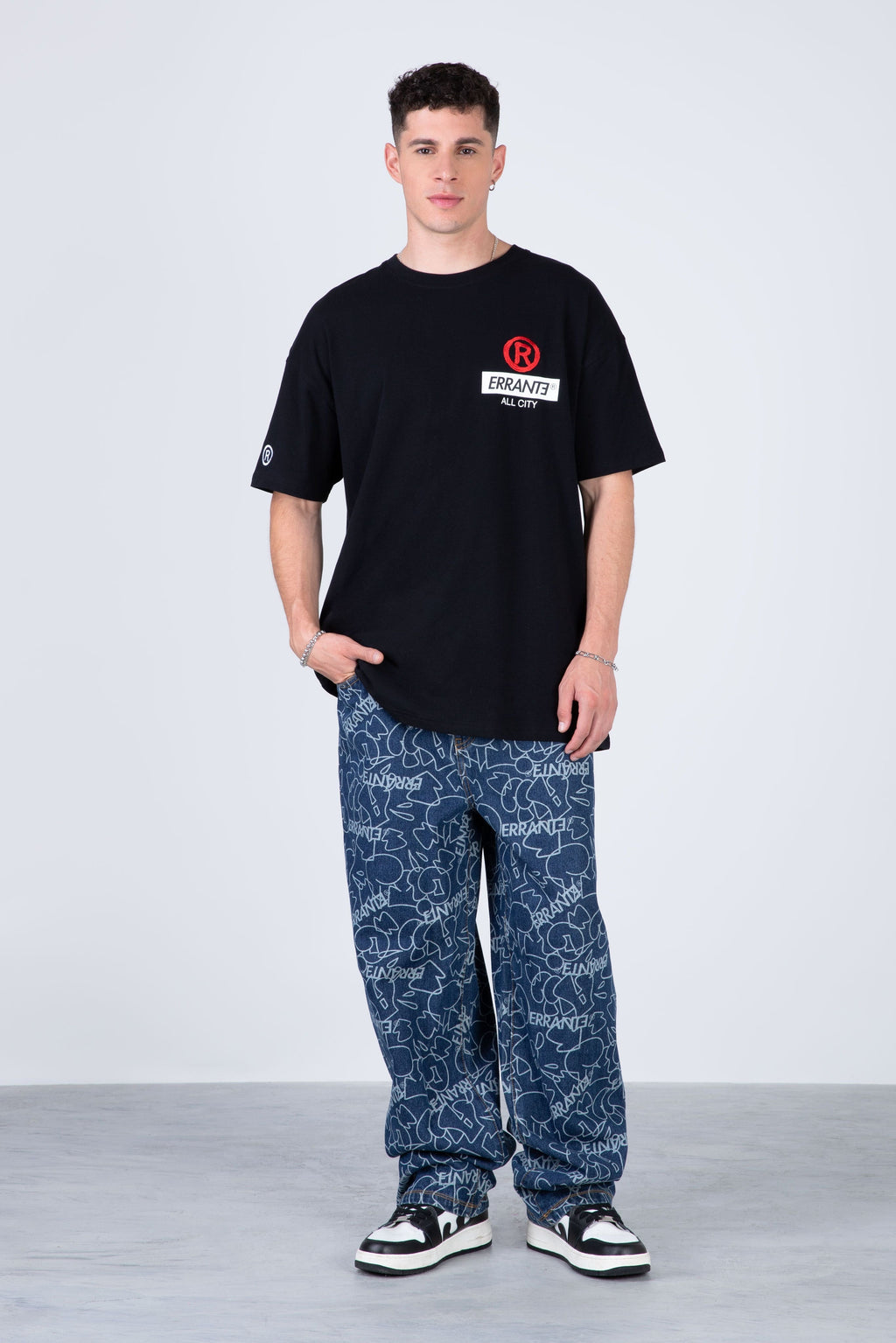 Polera Manga Corta Crosslife Negro ERRANTE