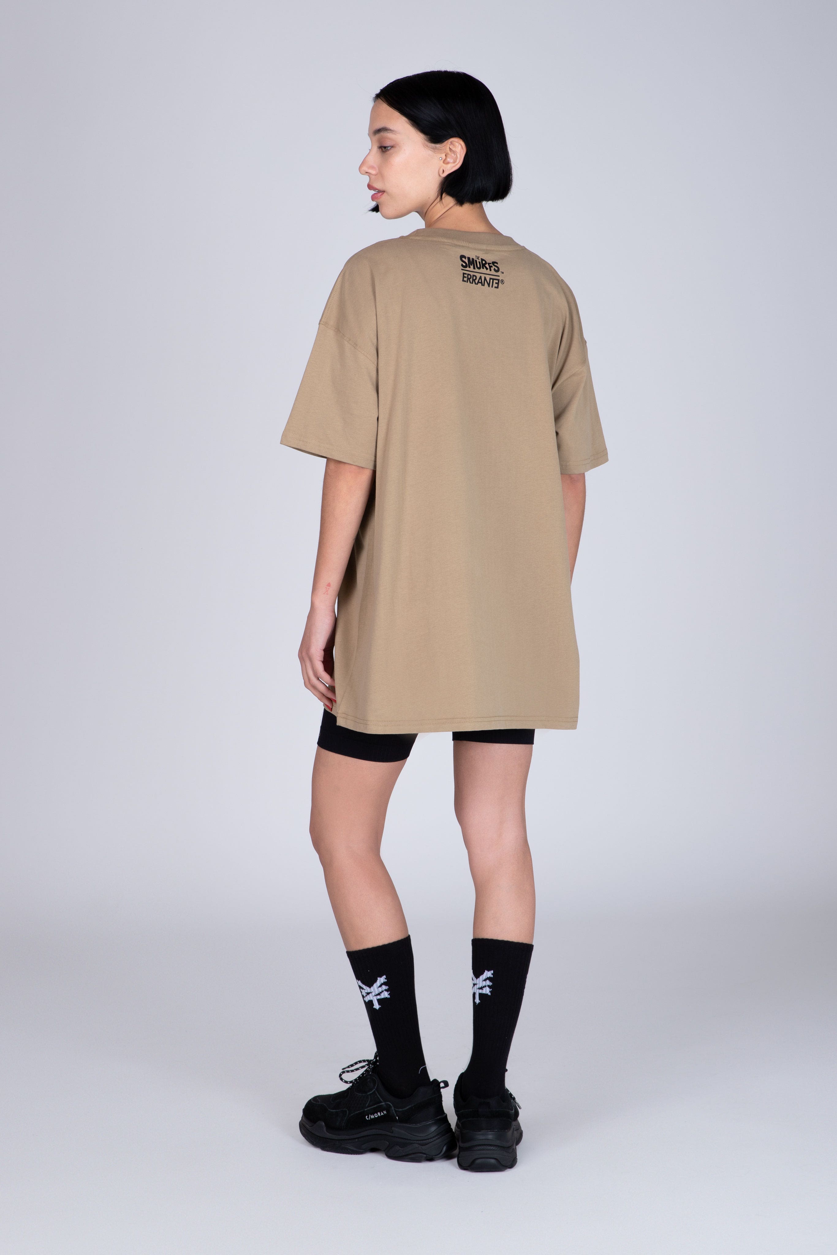 Polera Manga Corta Pitufos Chilly Beige ERRANTE