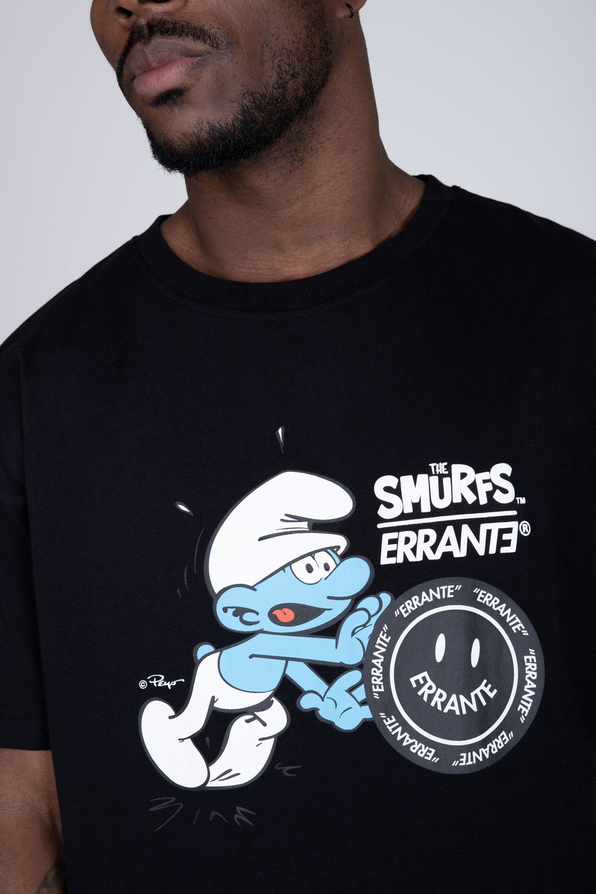 Polera Manga Corta Pitufos Smurfsrrante Negro ERRANTE