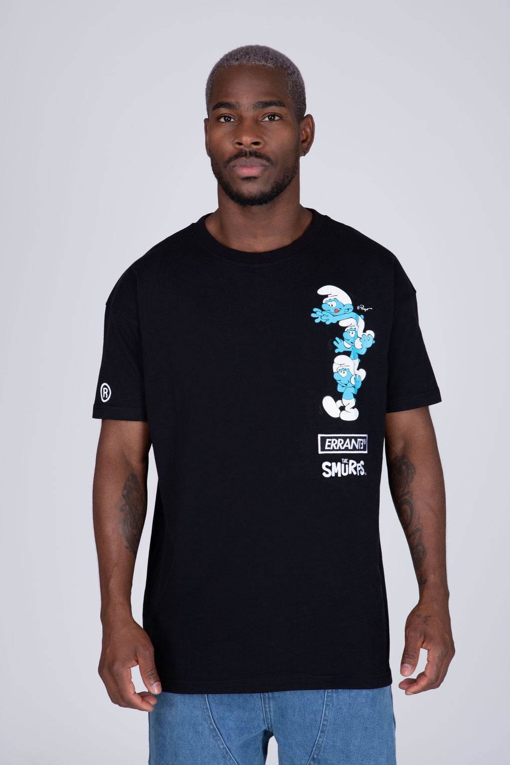 Polera Manga Corta Pitufos Smurftower Negro ERRANTE