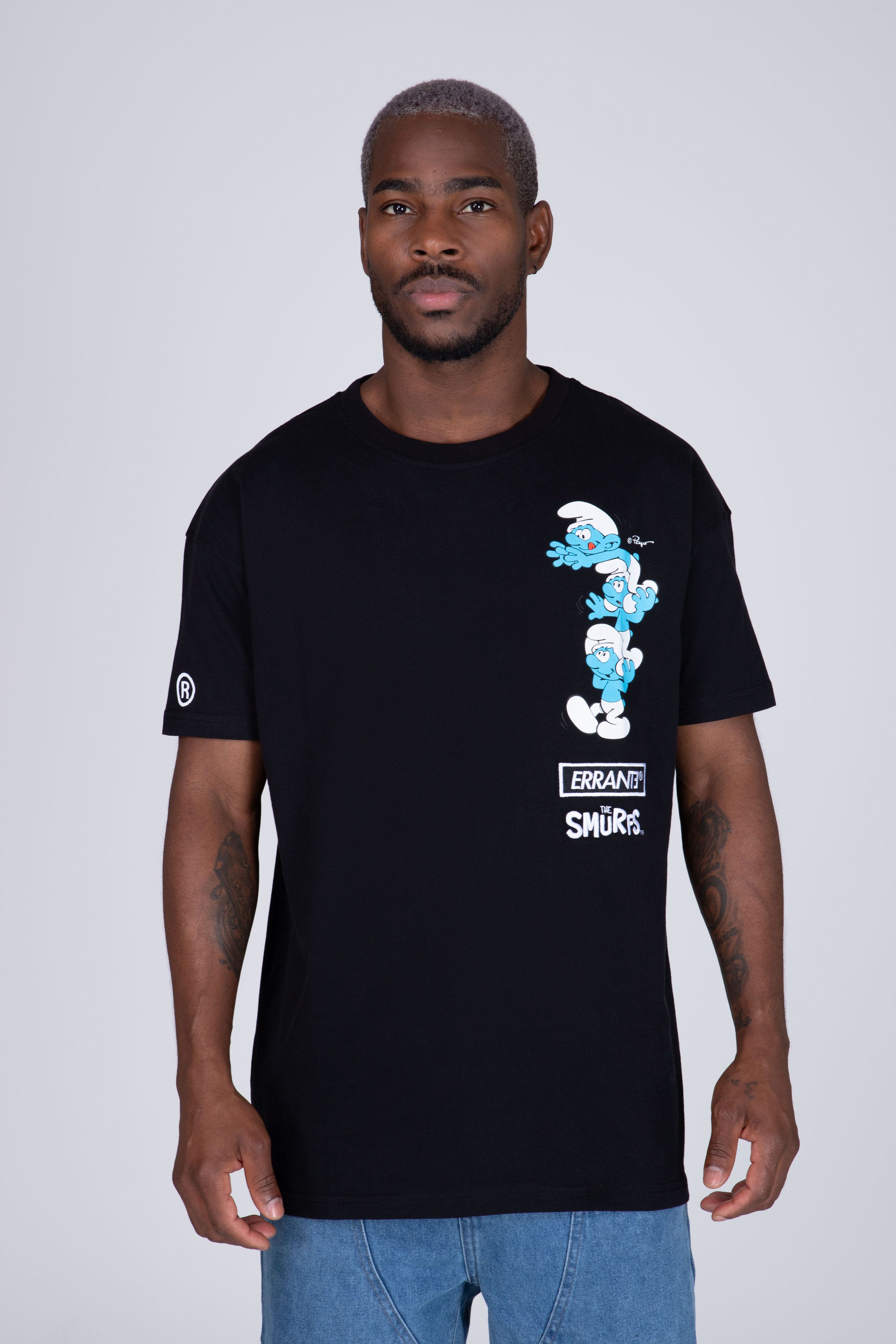 Polera Manga Corta Pitufos Smurftower Negro ERRANTE