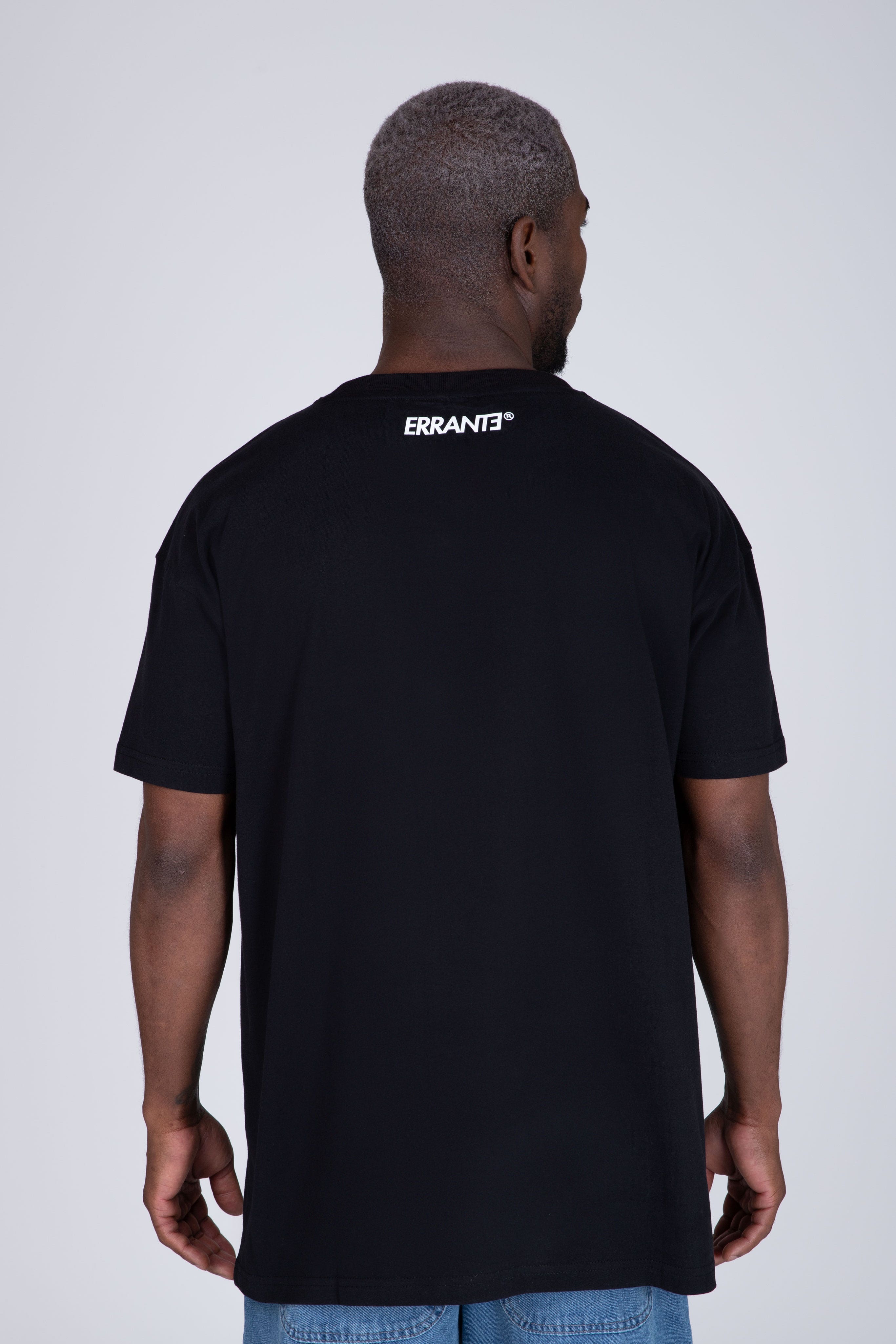 Polera Manga Corta Pitufos Smurftower Negro ERRANTE