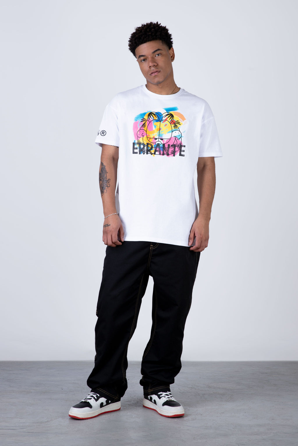 Polera Manga Corta Garfield Rainbow Blanco ERRANTE